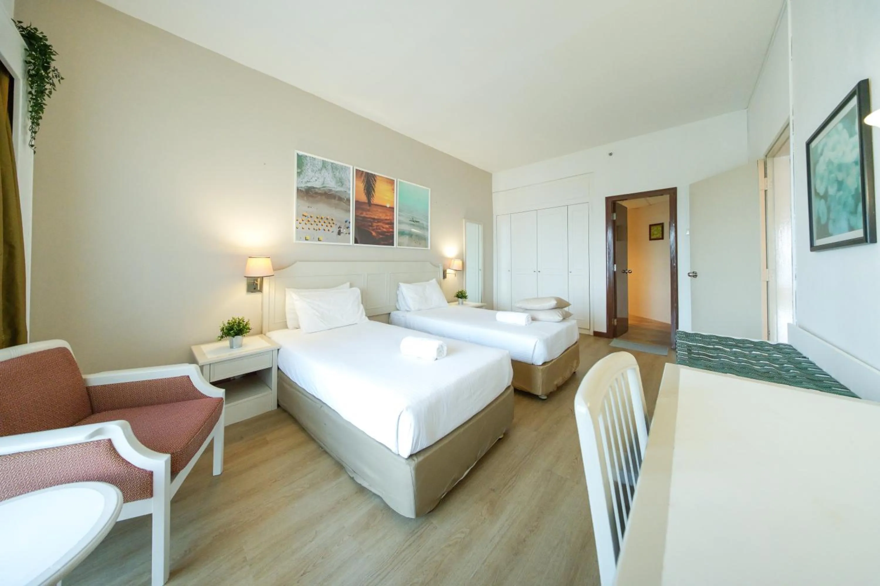 Photo of the whole room in Rainbow Paradise Beach Resort