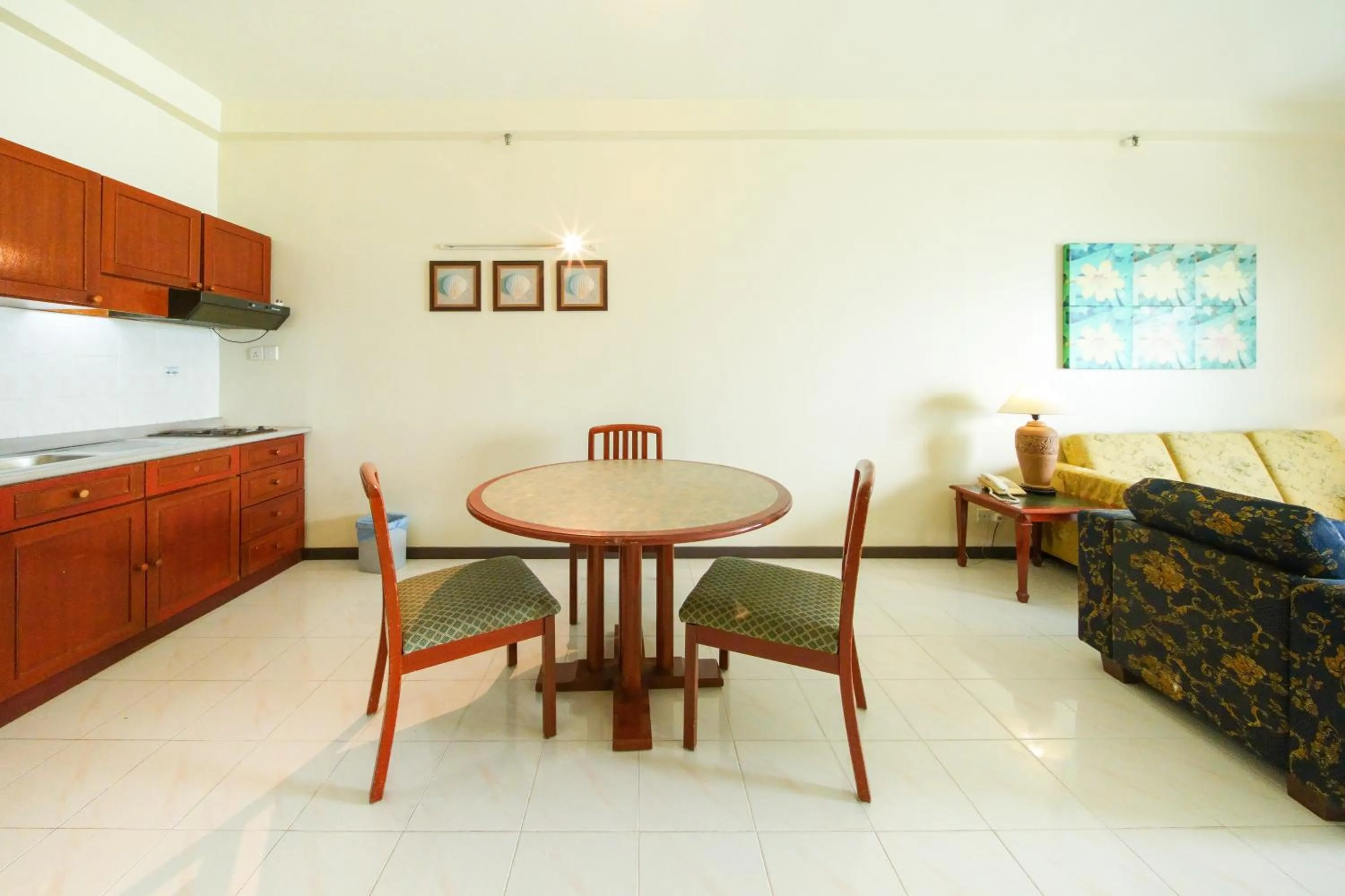 Seating area in Rainbow Paradise Beach Resort