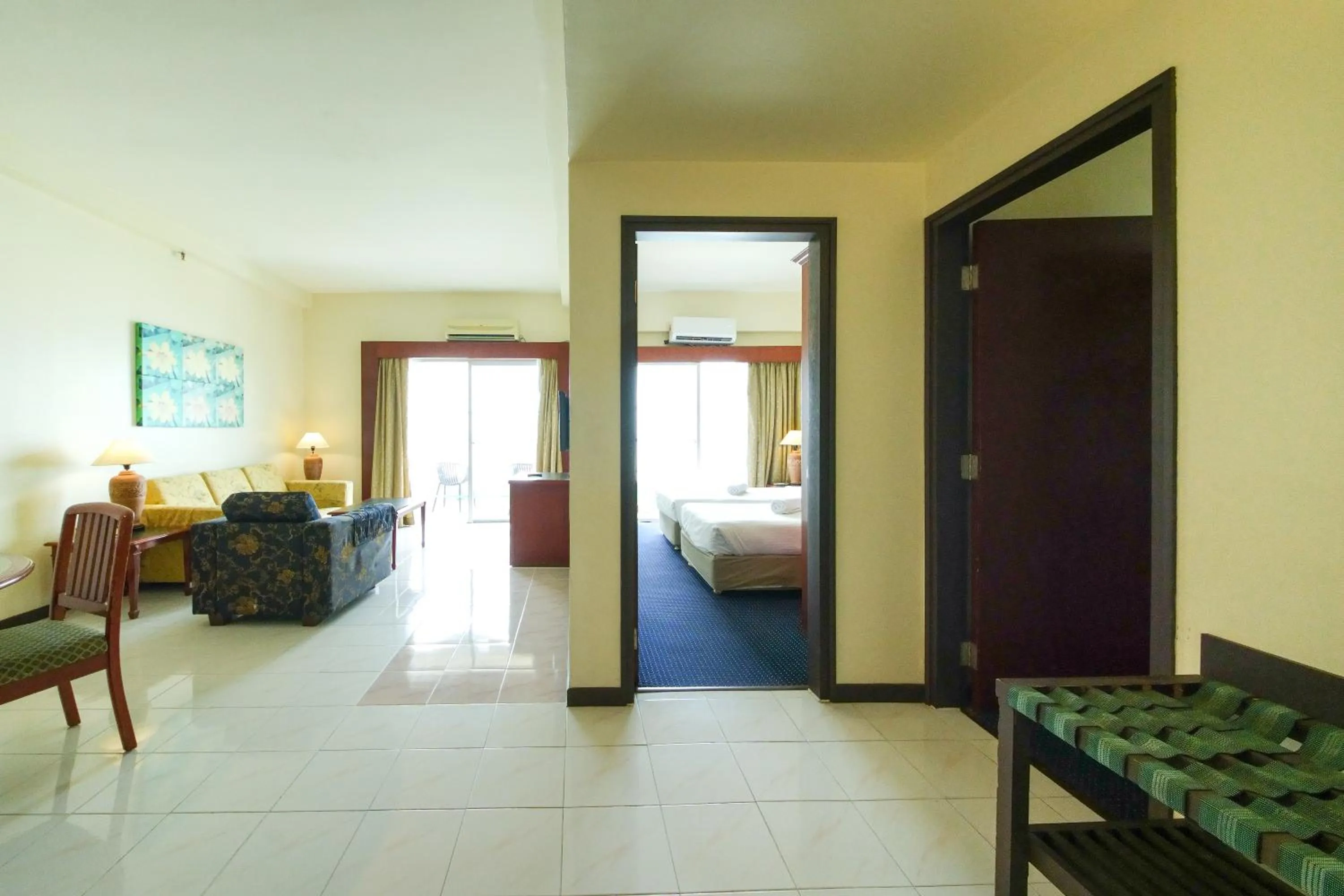 Living room in Rainbow Paradise Beach Resort