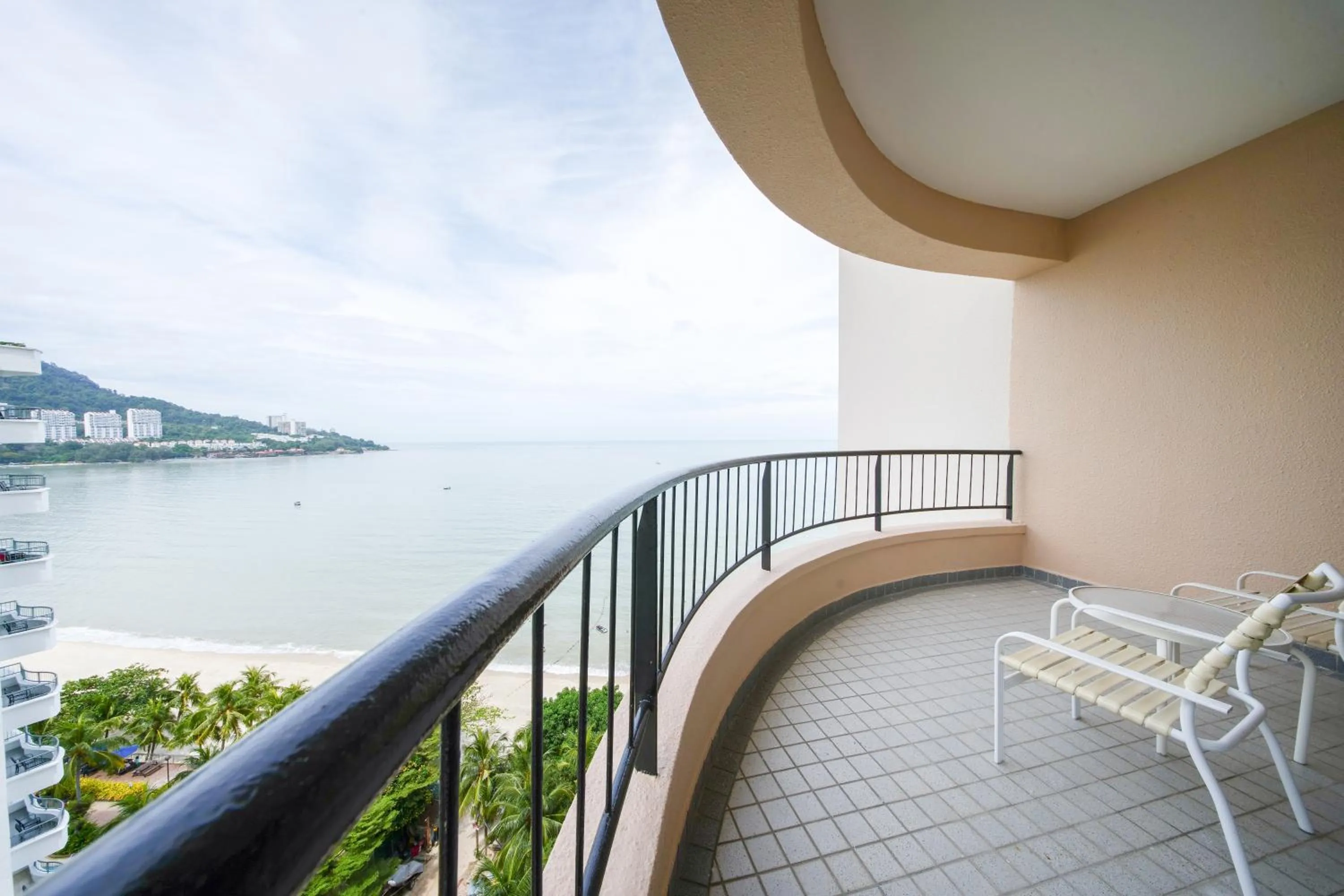 Balcony/Terrace in Rainbow Paradise Beach Resort