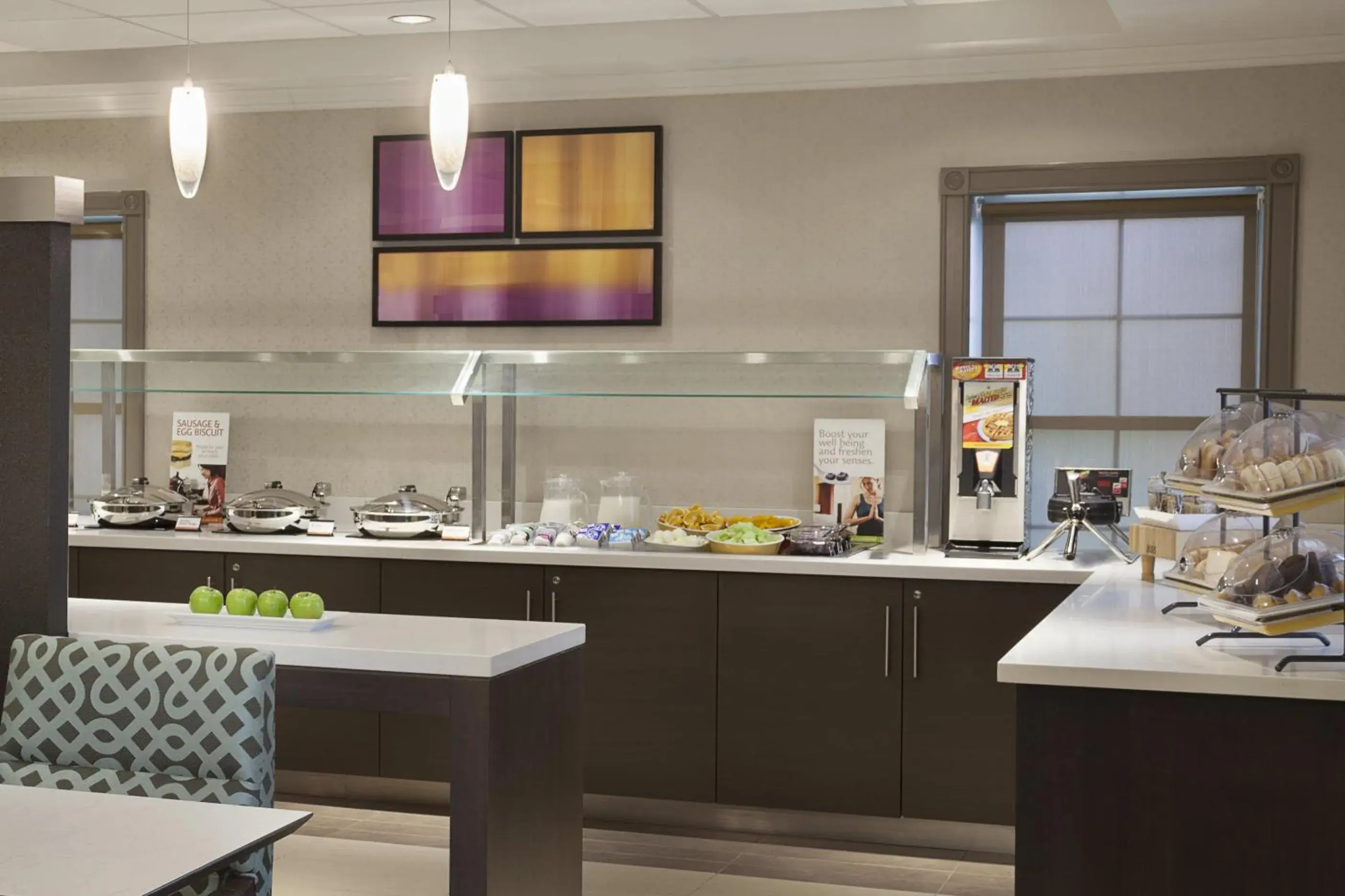 Restaurant/places to eat in Cambridge Suites Mississauga Restaurant/places to eat in Cambridge Suites Mississauga