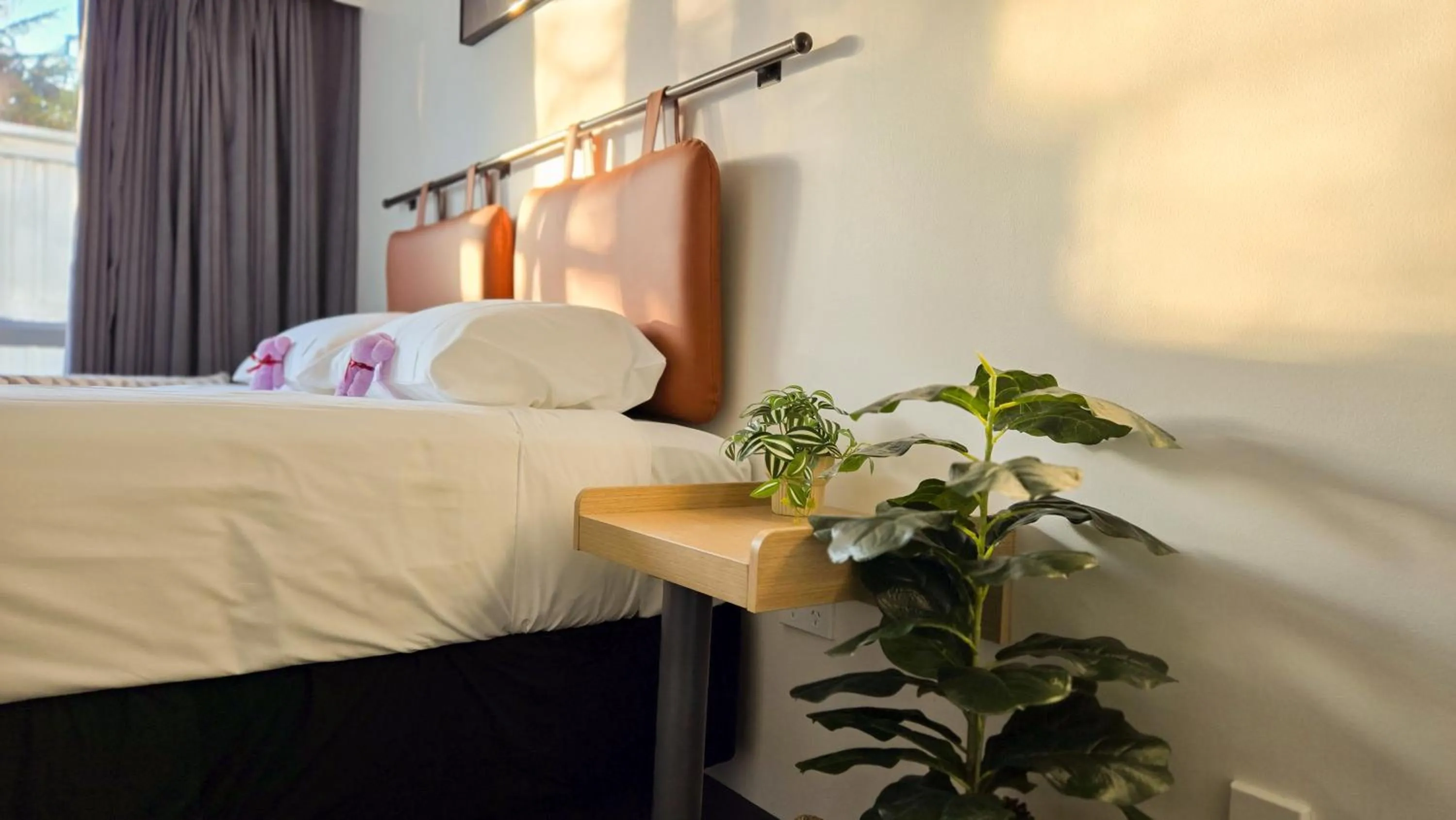 Bedroom, Bed in Alpin Motel & Conference Centre