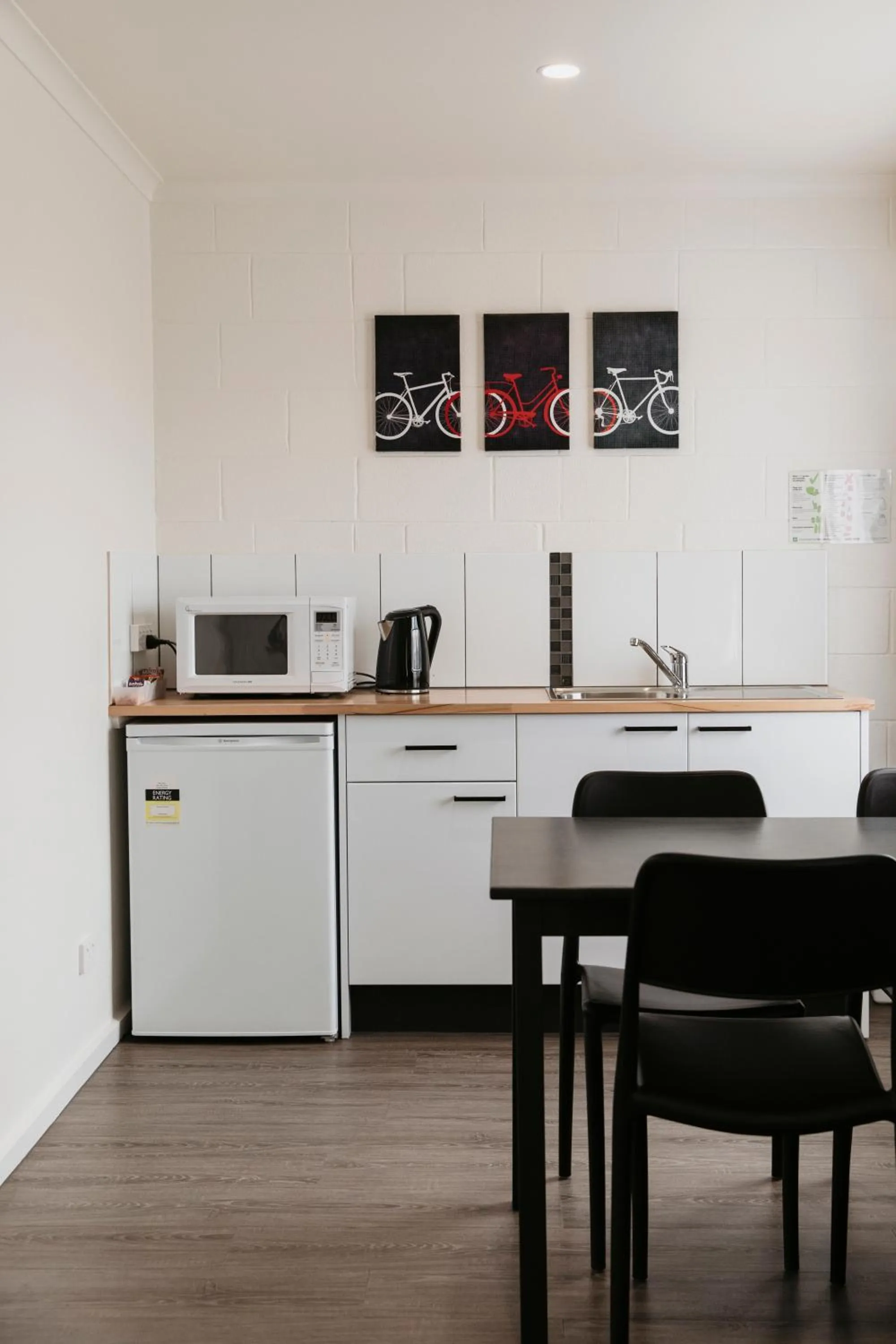 Kitchen or kitchenette in Anchor Wheel Motel