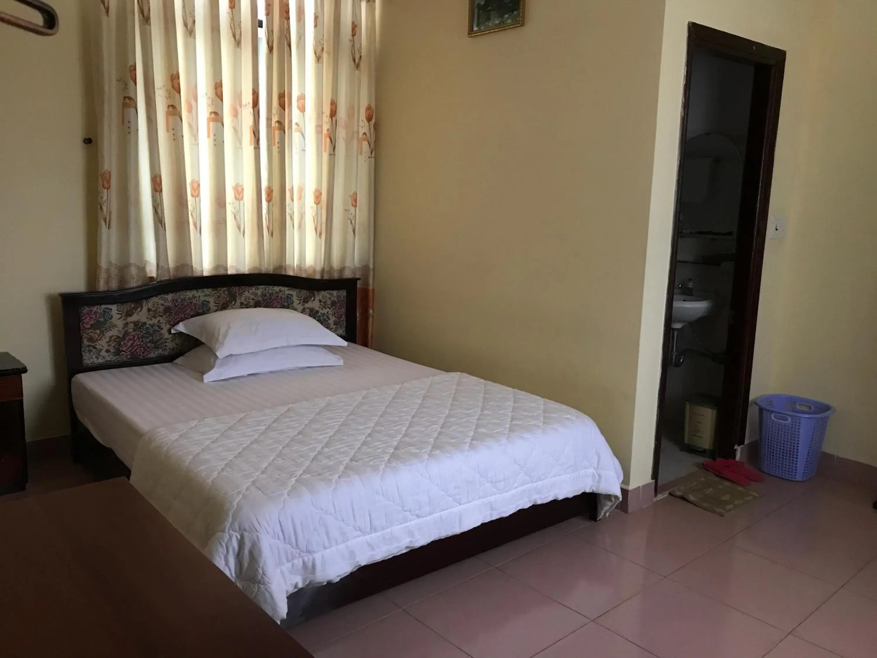 Bedroom, Bed in Cat Phu Hotel Bedroom, Bed in Cat Phu Hotel