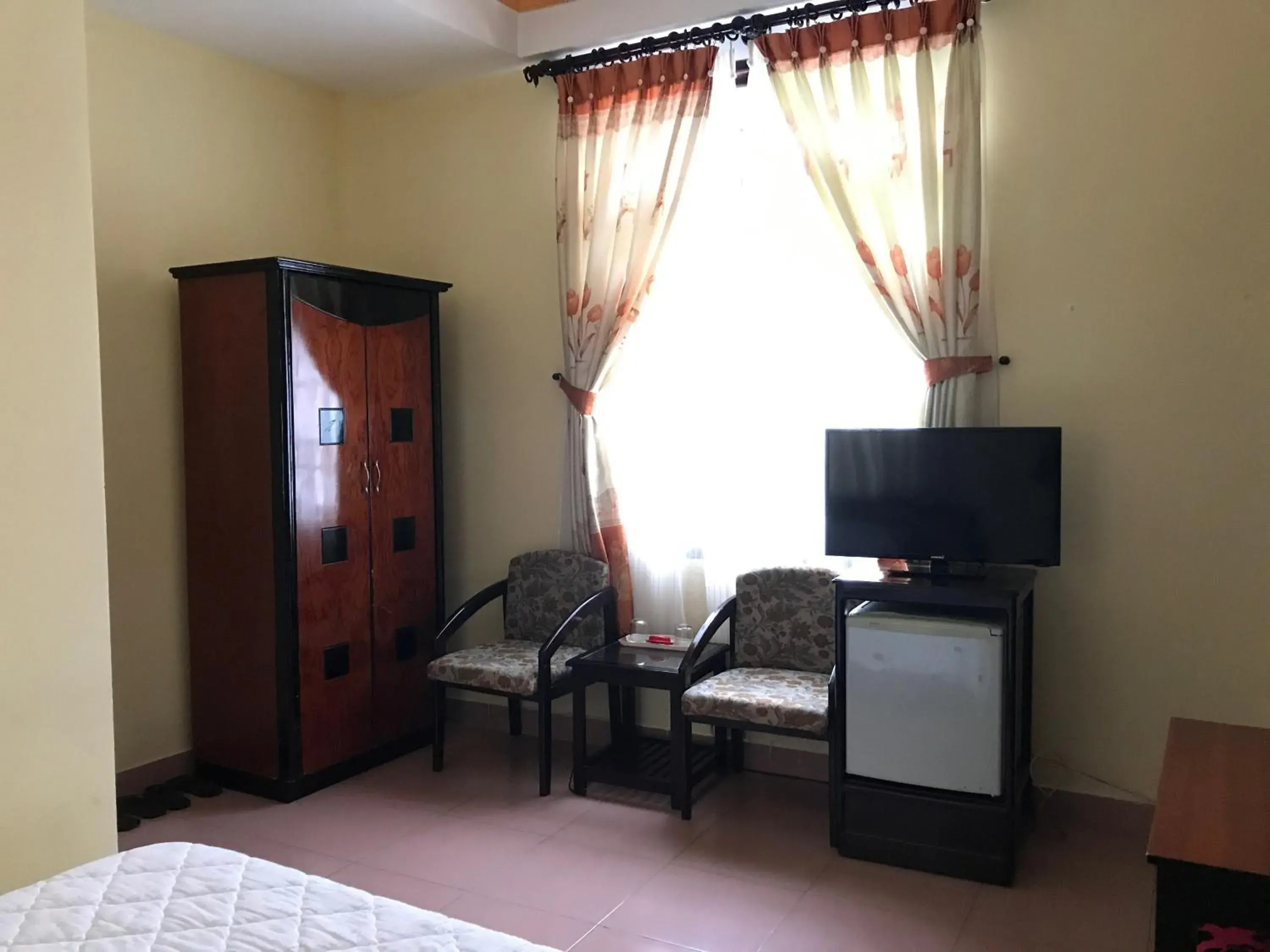 TV and multimedia, Bed in Cat Phu Hotel TV and multimedia, Bed in Cat Phu Hotel