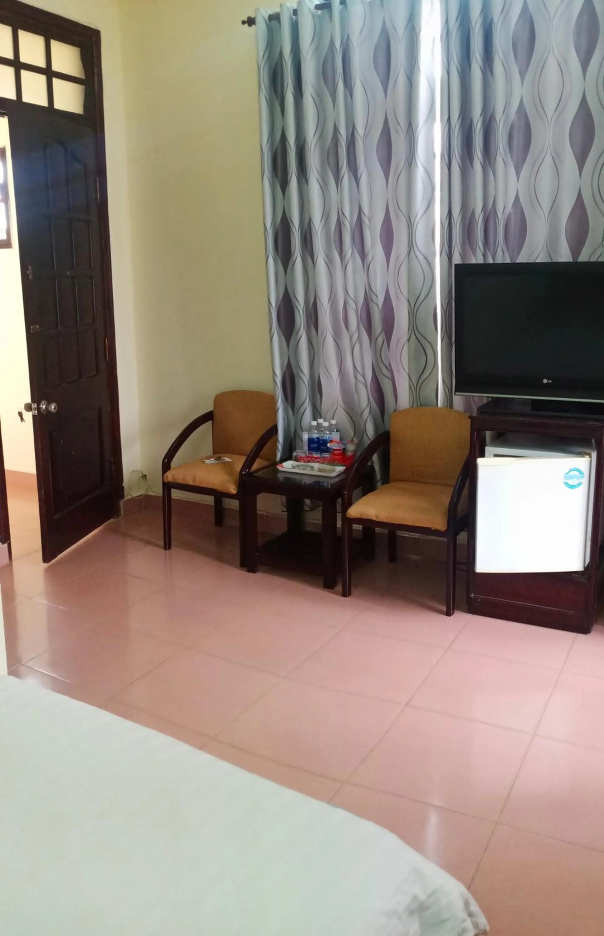 Bedroom, Bed in Cat Phu Hotel