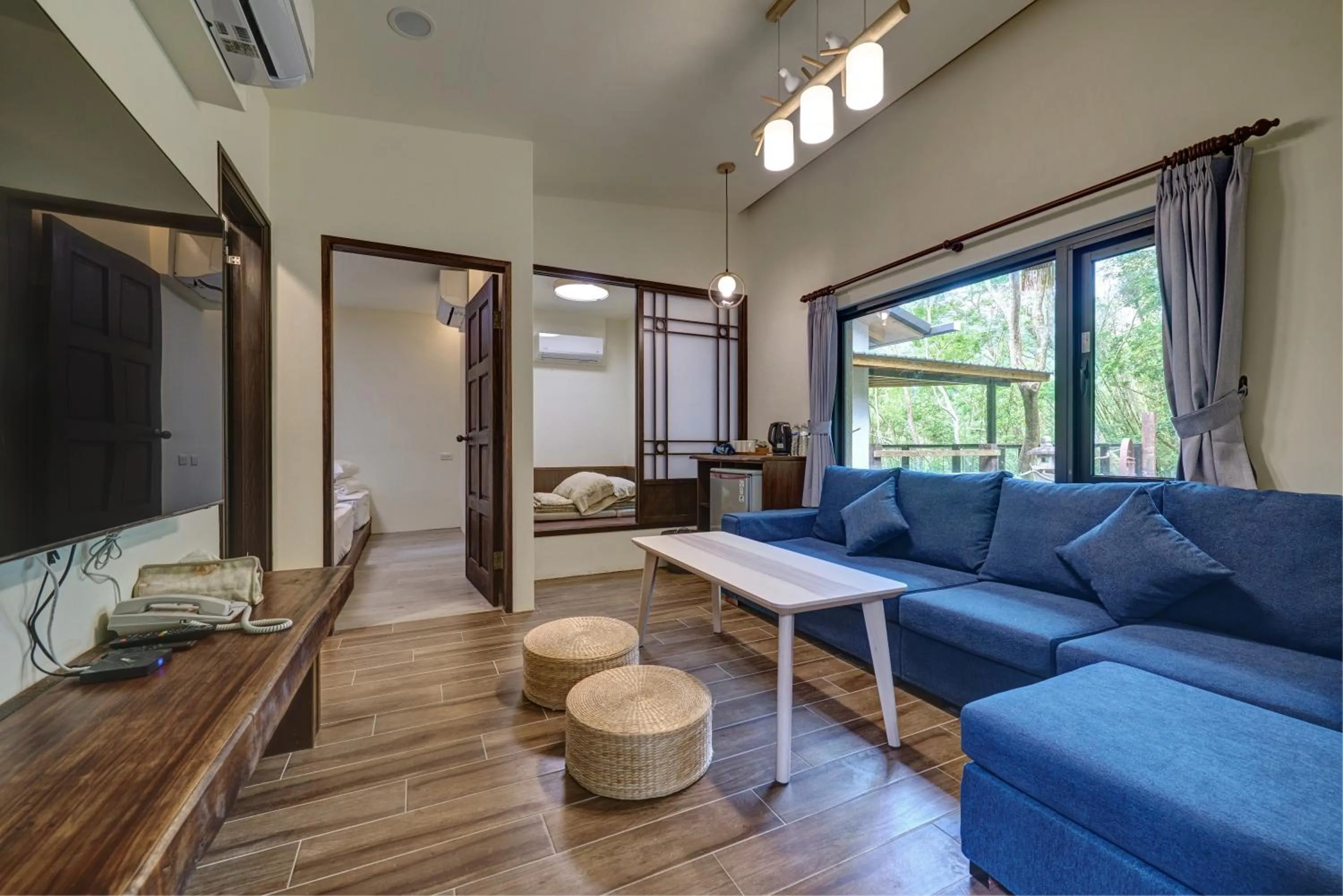 Zhou Ye Cottage