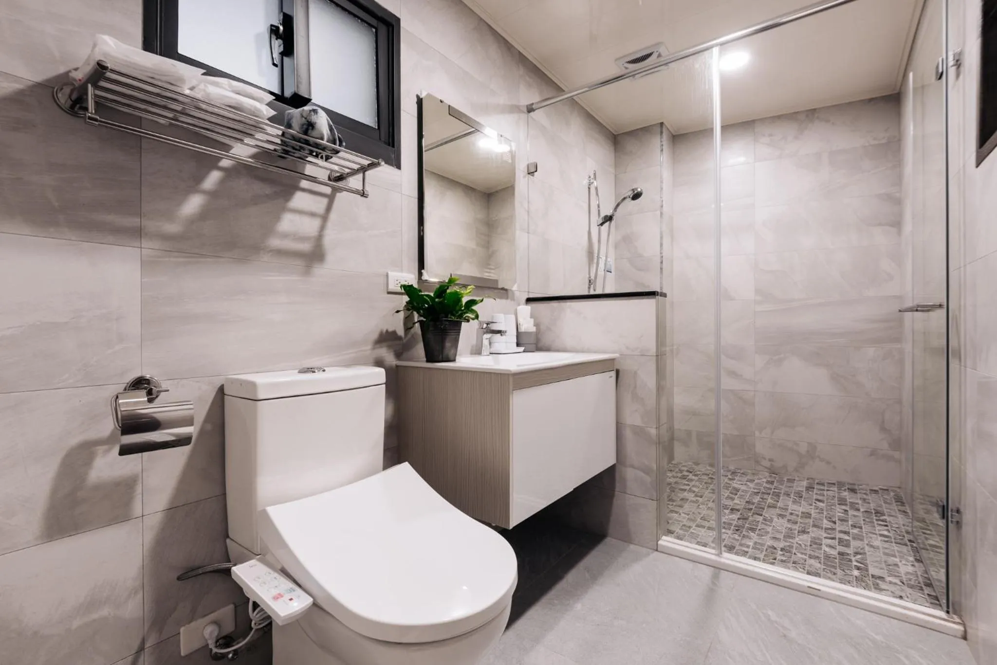 Family Suite in Zhou Ye Cottage