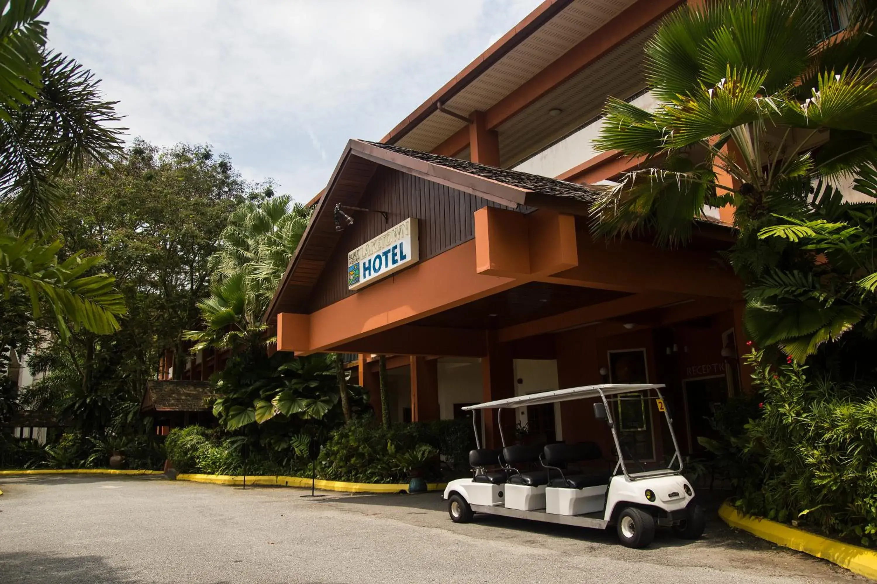 Property building in Bukit Merah Laketown Resort Property building in Bukit Merah Laketown Resort