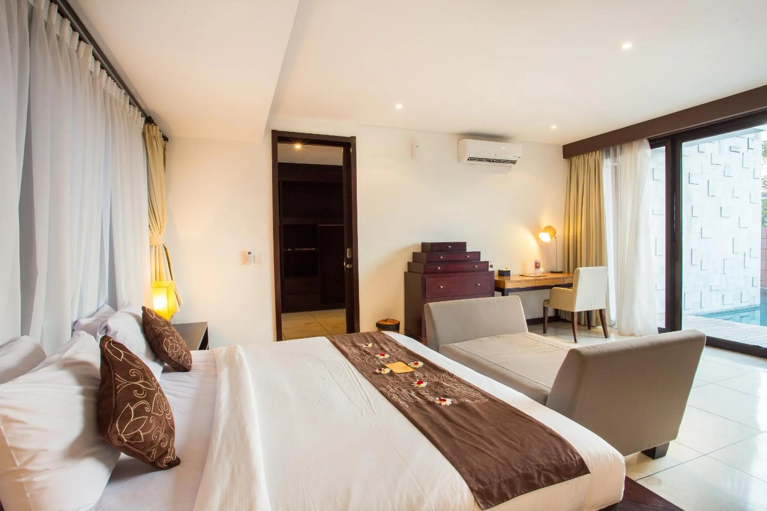 Bed in Jay's Villa Umalas