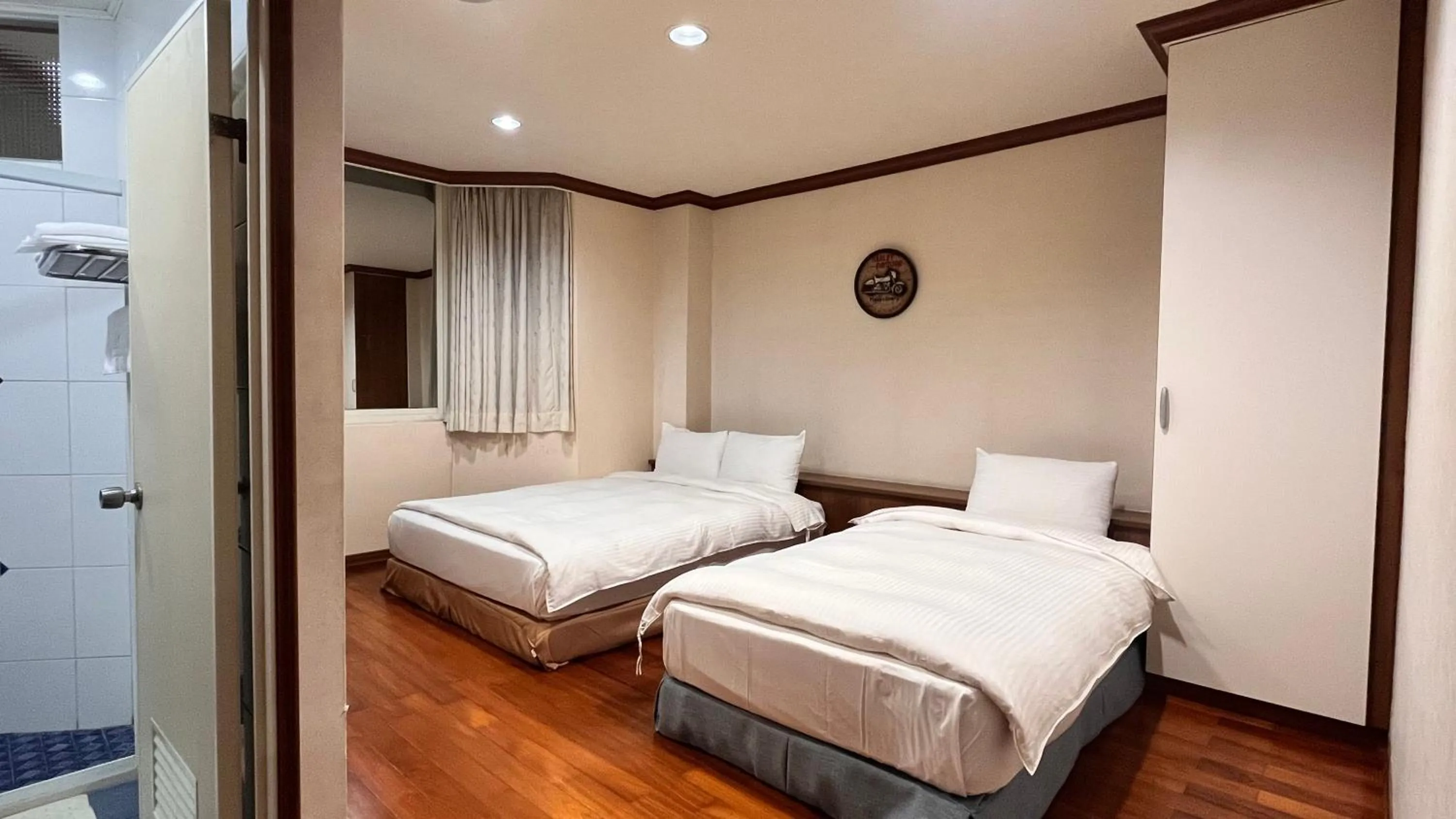 Photo of the whole room, Bed in 日月潭魚池鄉秀水民宿Xiu Shui Hotel