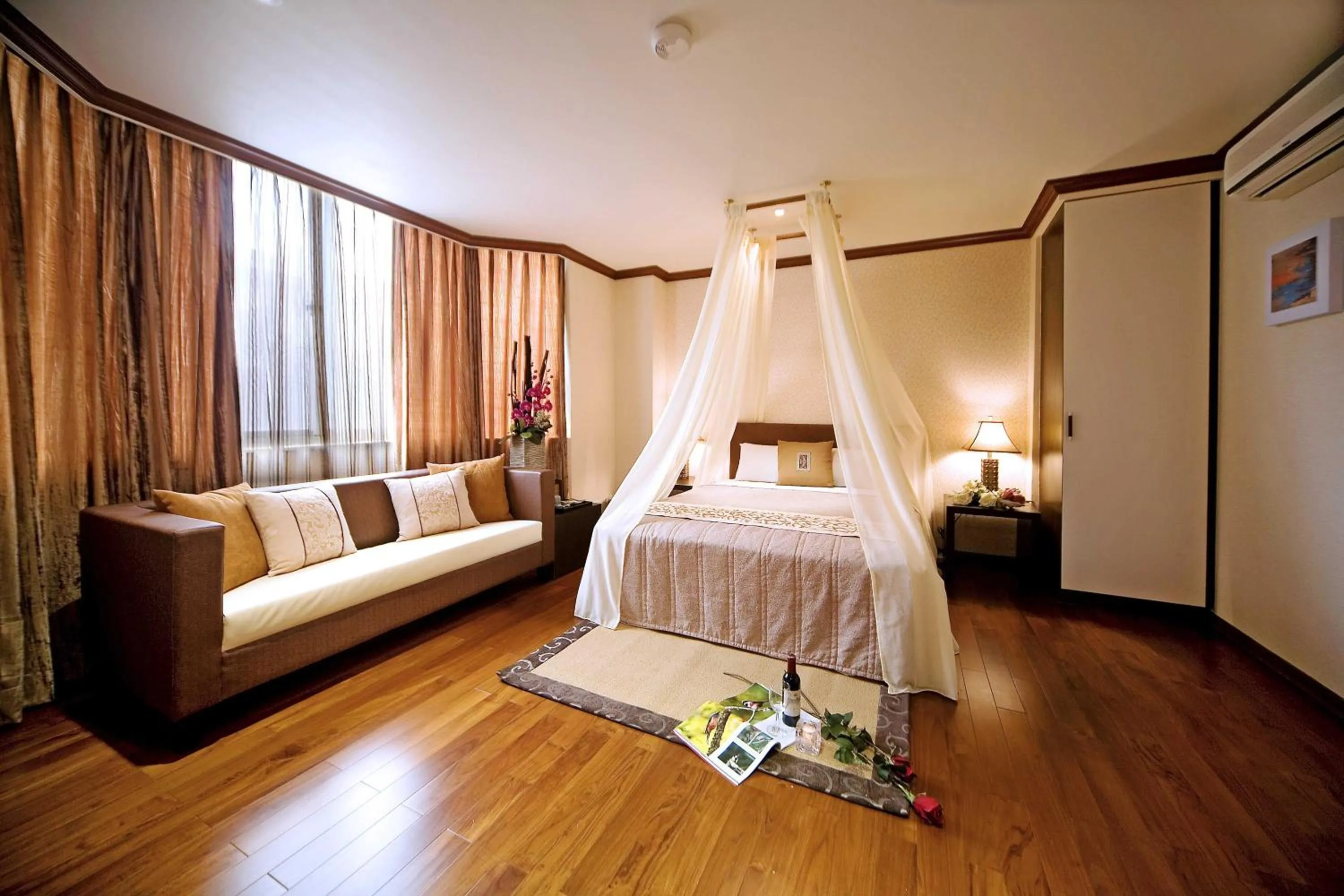 Photo of the whole room, Bed in 日月潭魚池鄉秀水民宿Xiu Shui Hotel