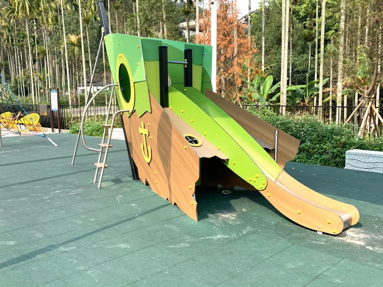 Children play ground in 日月潭魚池鄉秀水民宿Xiu Shui Hotel