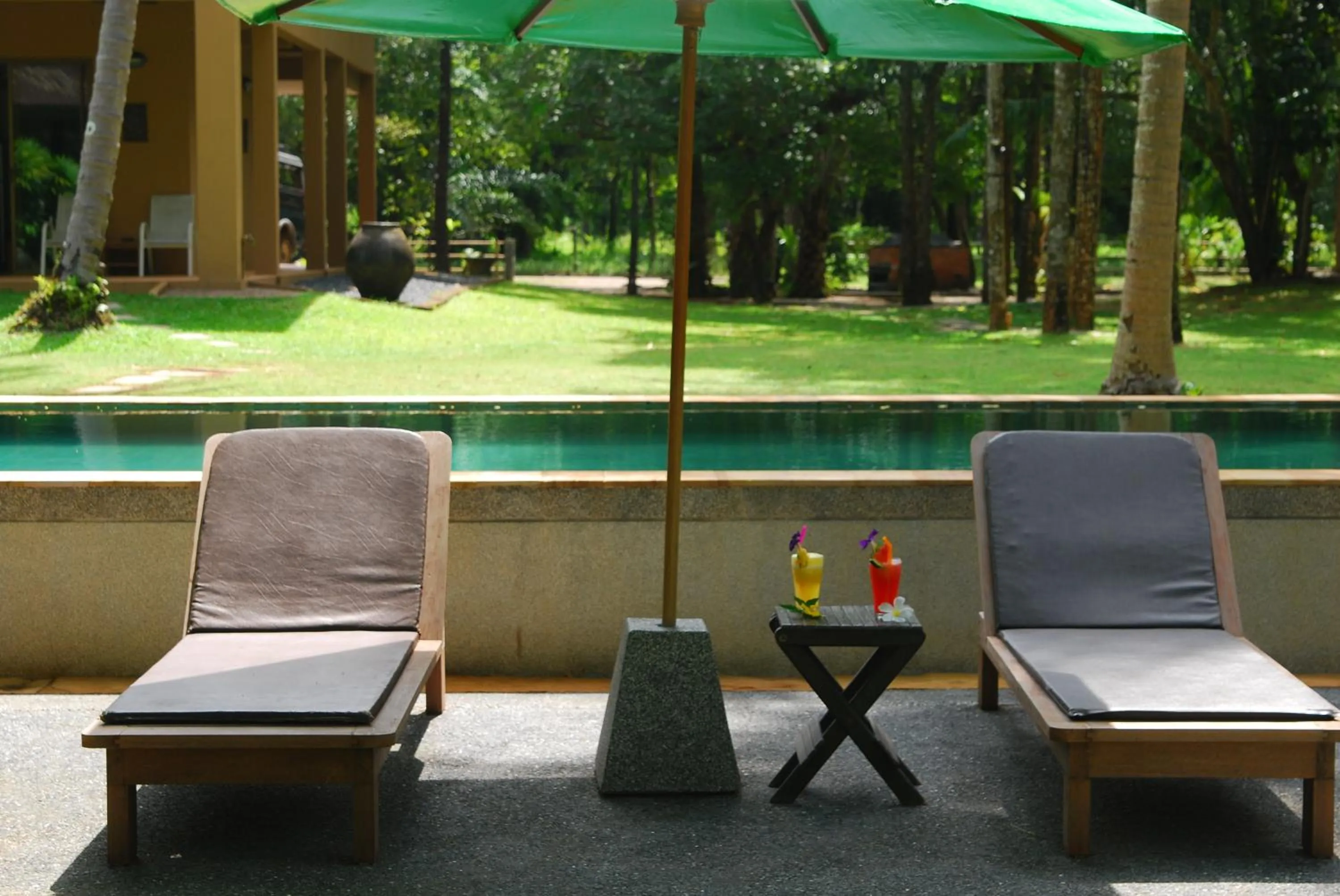 Swimming pool in KhaoTong Villa at Melina's