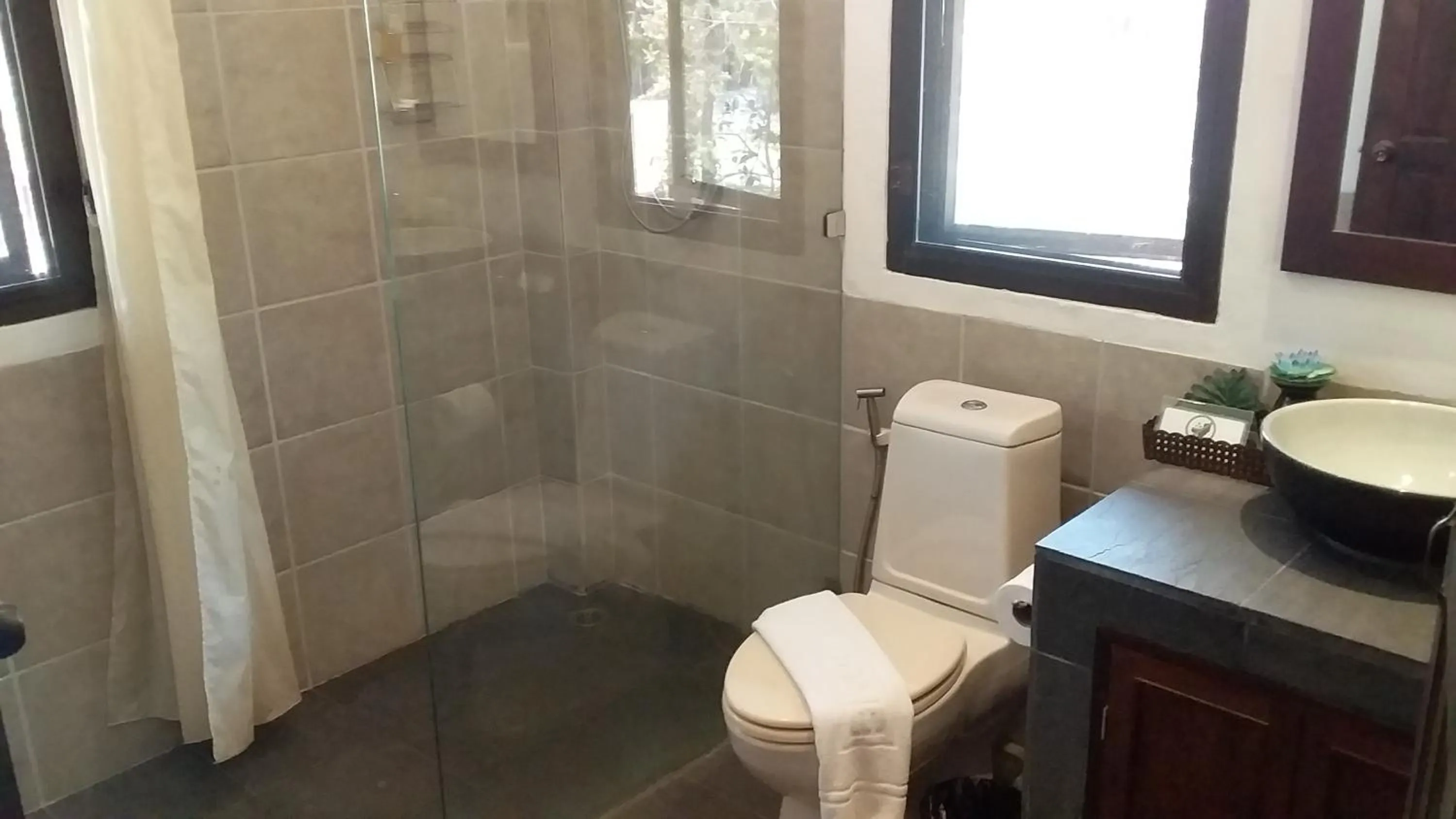 Bathroom in KhaoTong Villa at Melina's