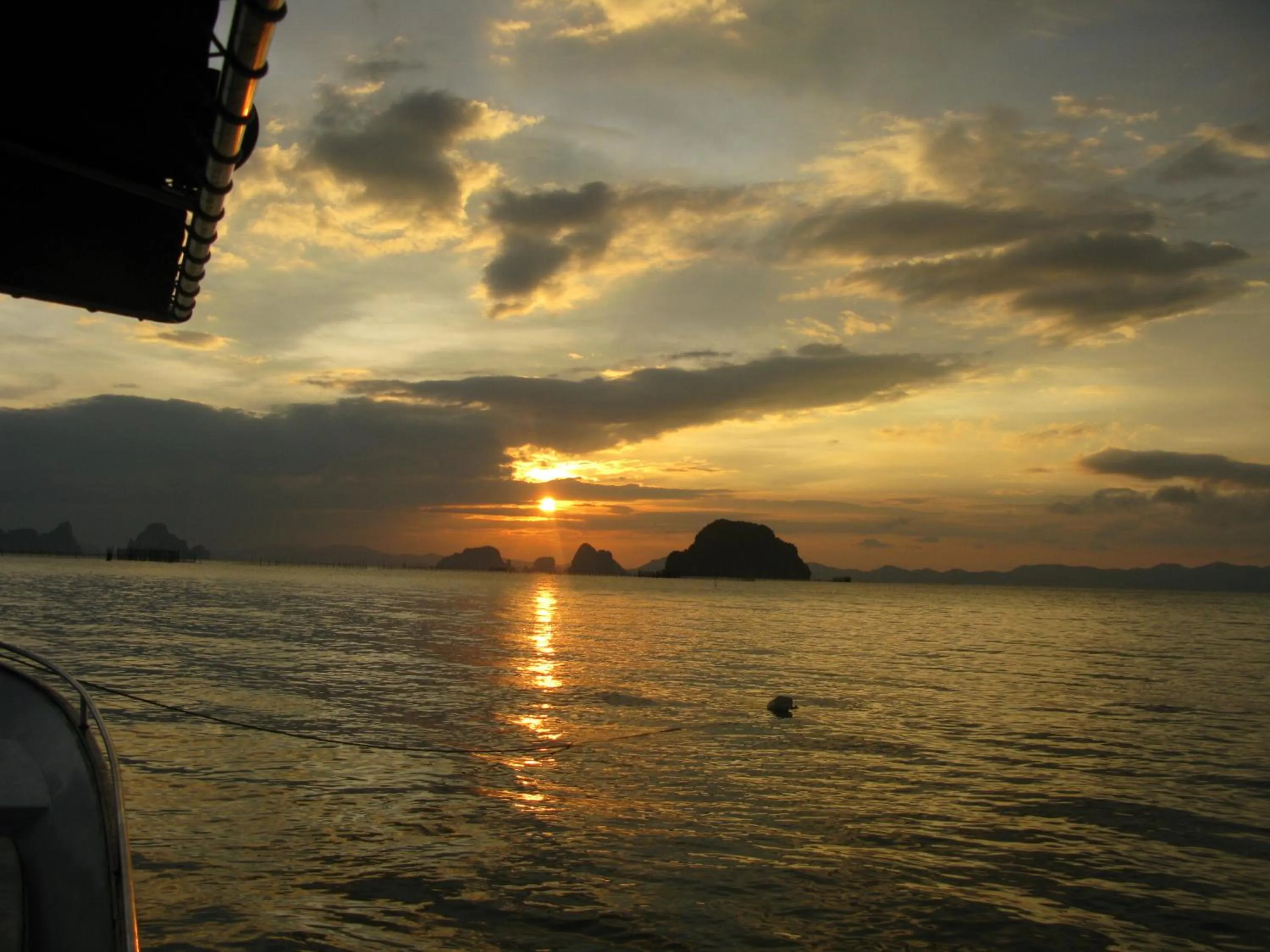 Sunset in KhaoTong Villa at Melina's