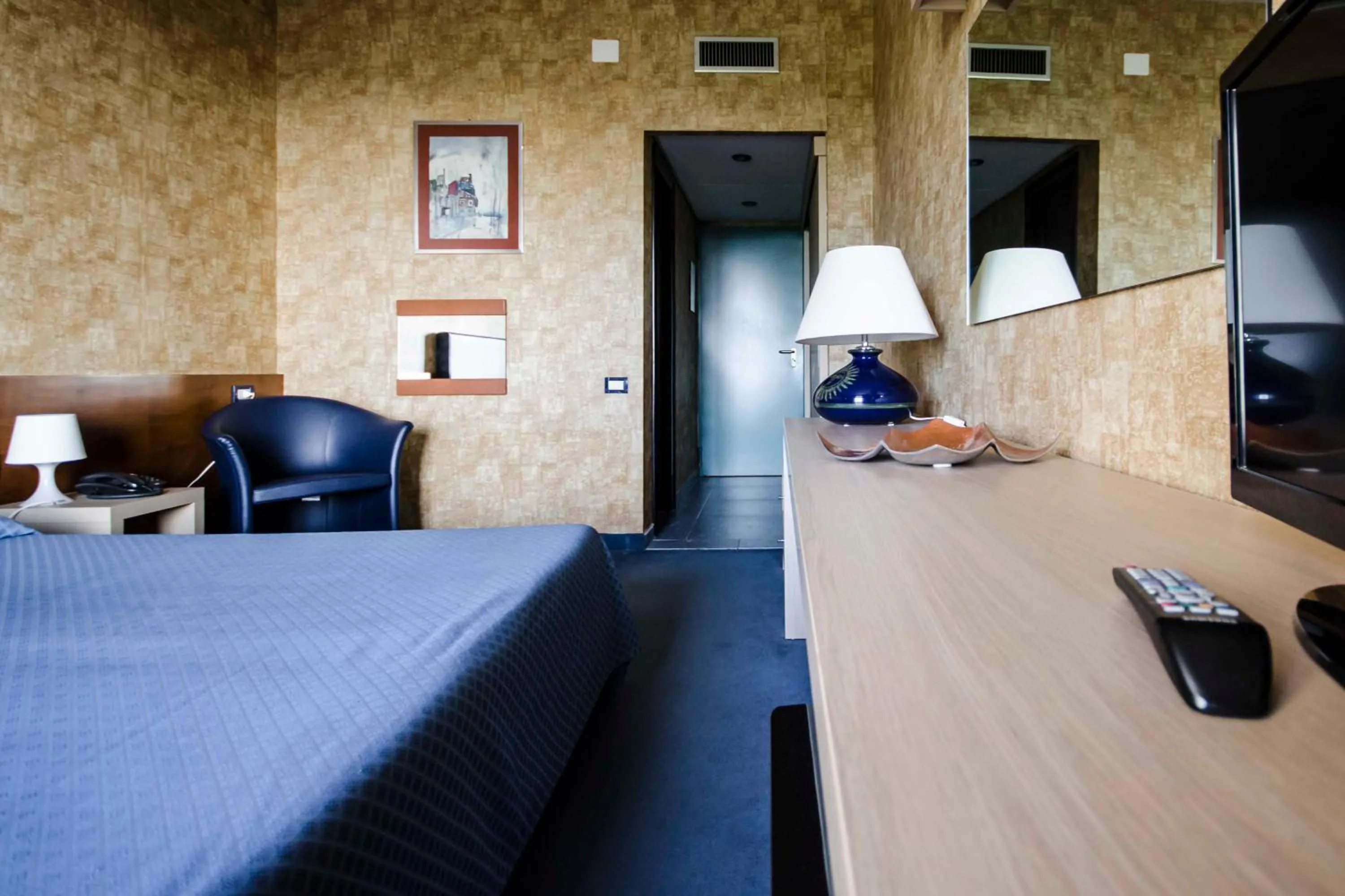 Photo of the whole room, Bed in Grand Hotel Helios