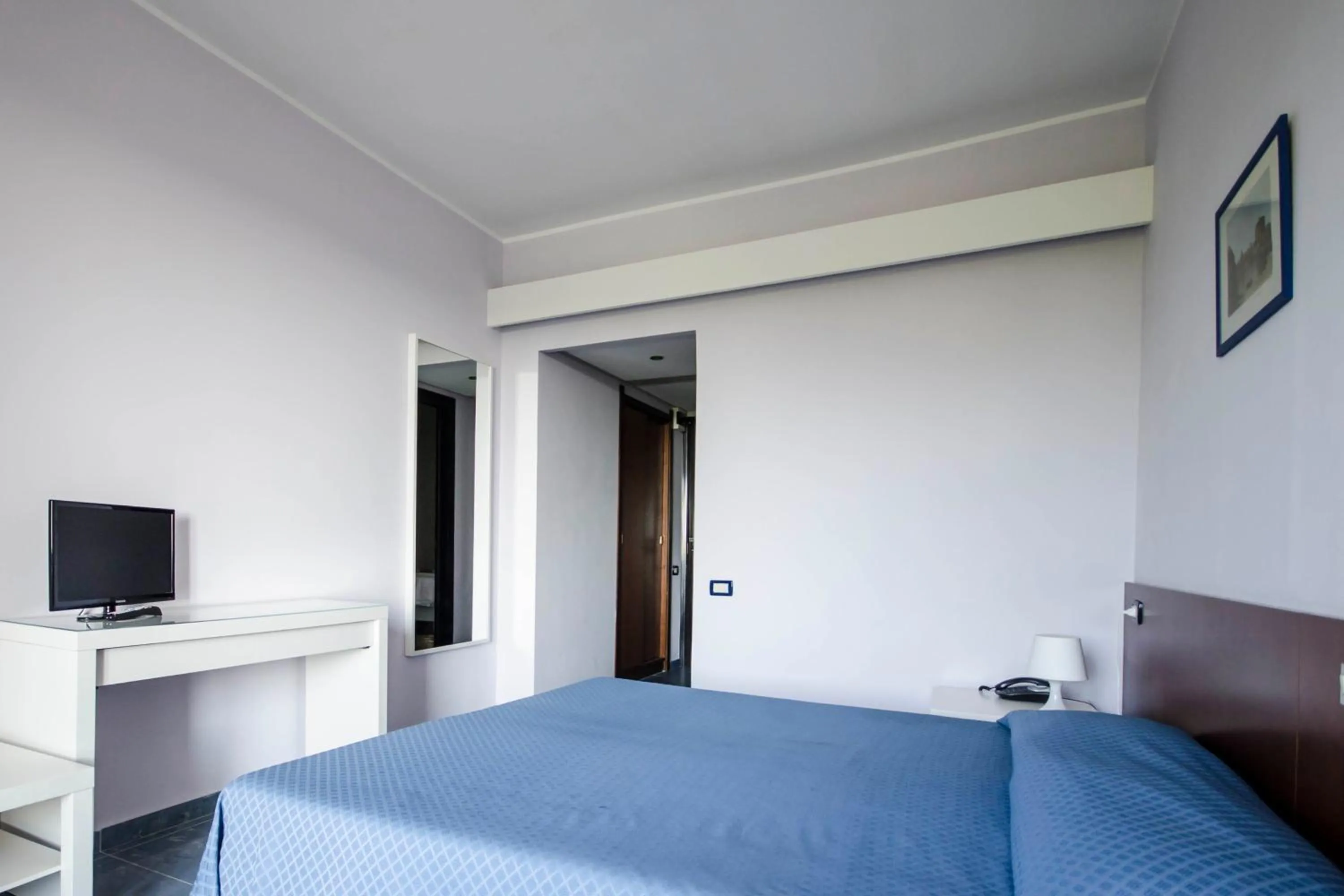 Photo of the whole room, Bed in Grand Hotel Helios