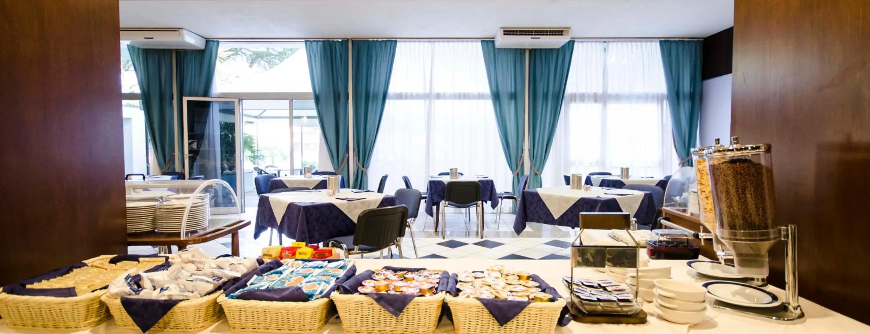 Breakfast in Grand Hotel Helios