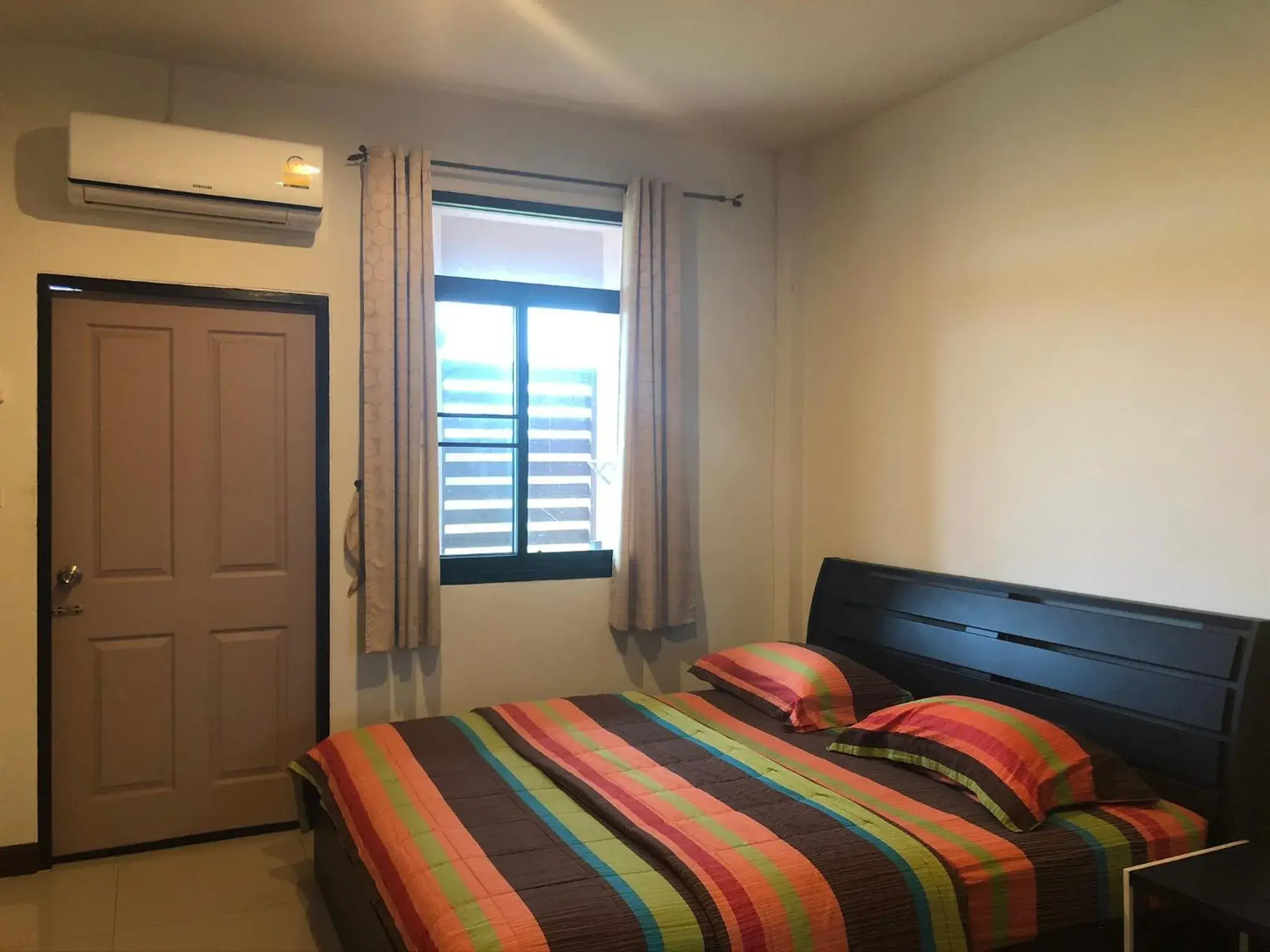 Bed in Suporn Lakeview Bed in Suporn Lakeview