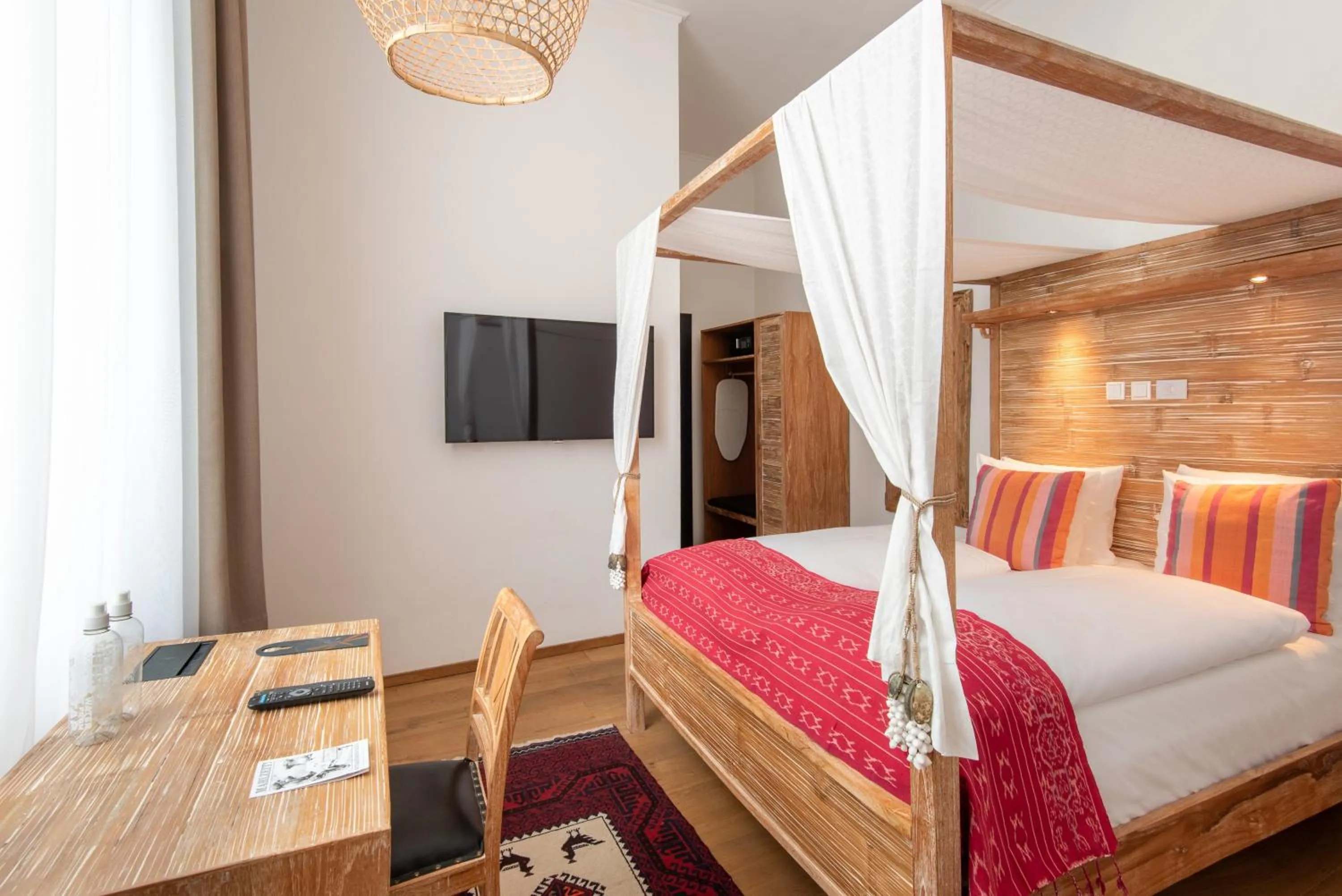 Bedroom, Bed in Lulu Guldsmeden