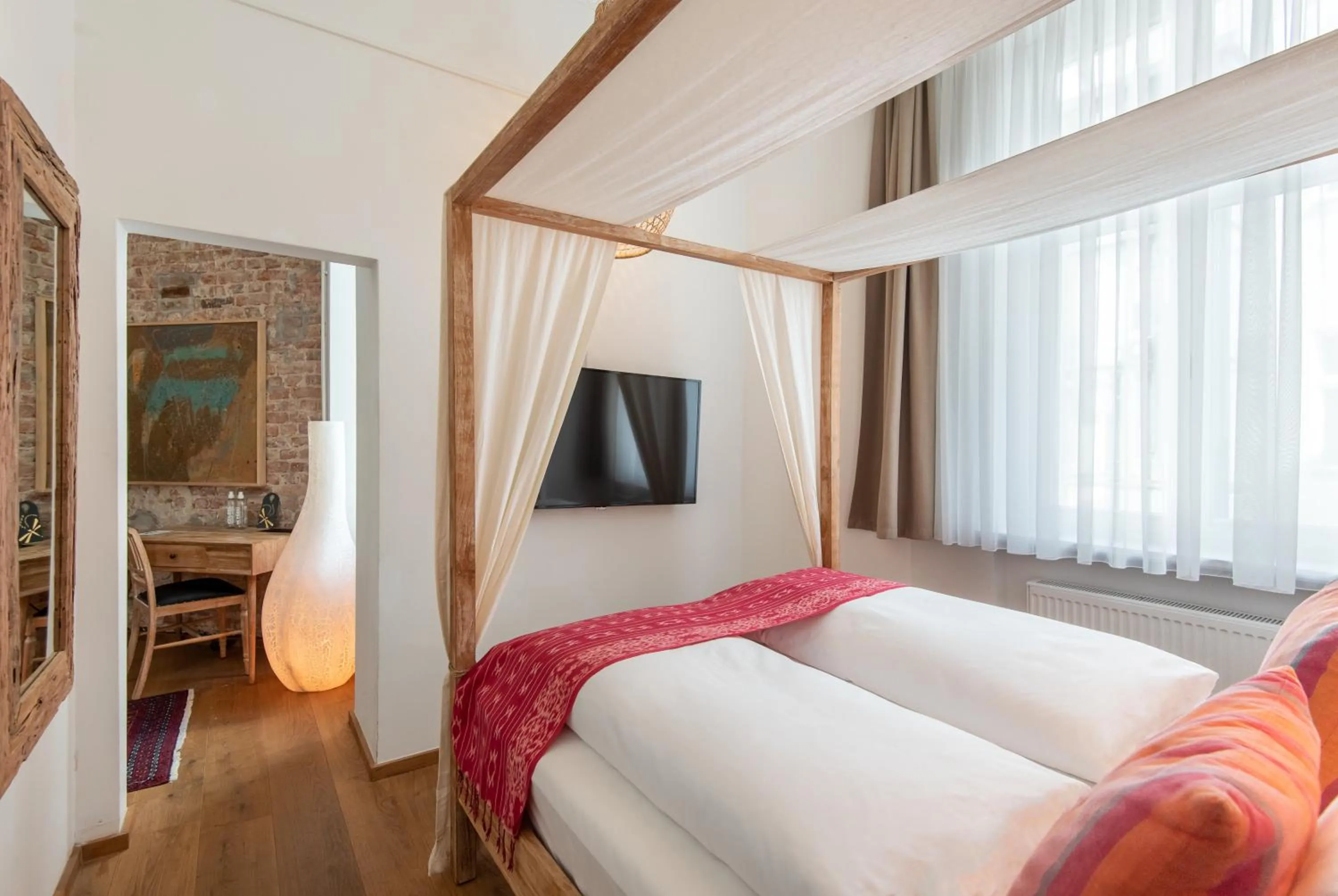 Bedroom, Bed in Lulu Guldsmeden