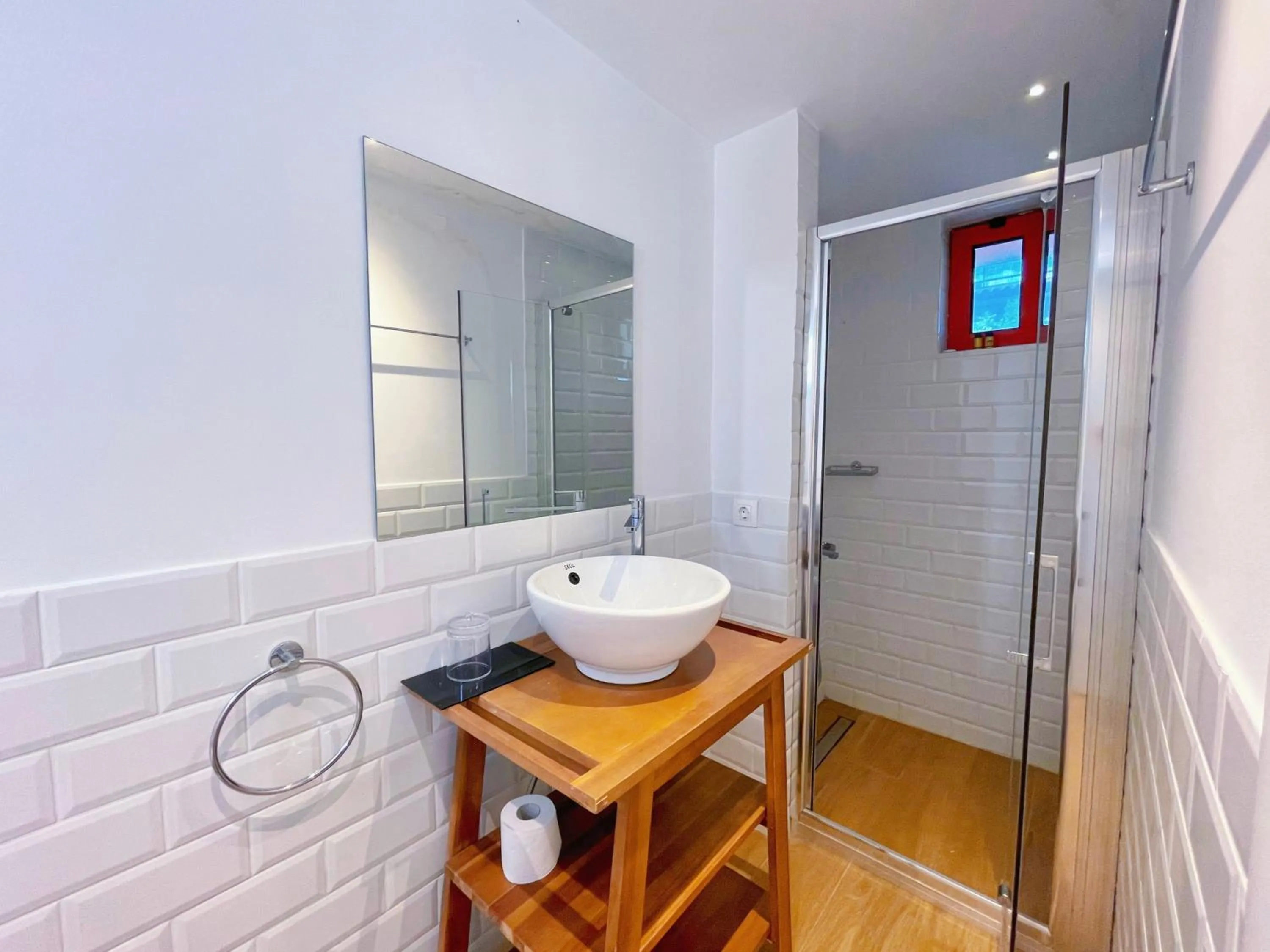 Shower in WSD Baia Acropolis Hotel Apartment