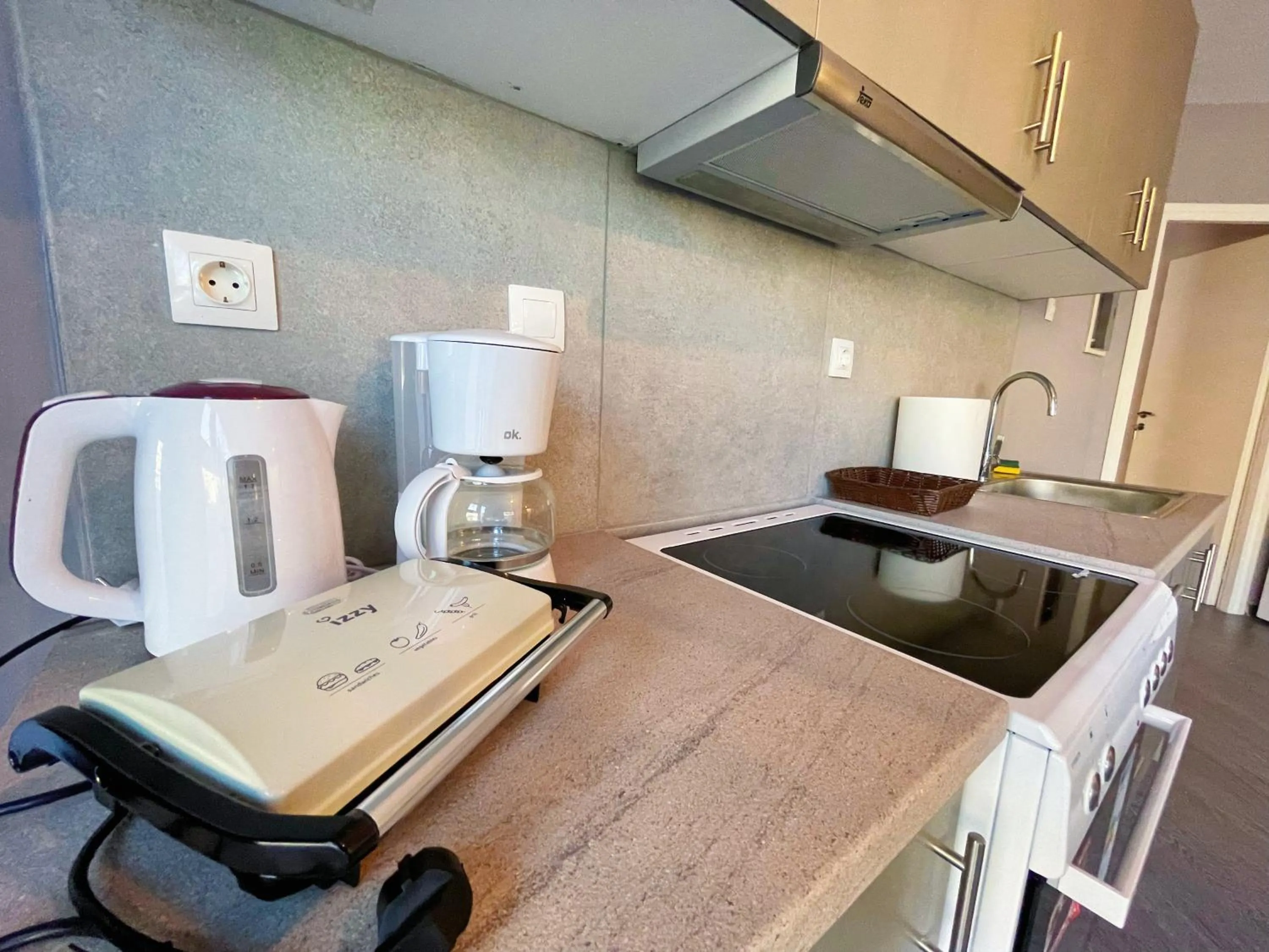 Kitchen or kitchenette in WSD Baia Acropolis Hotel Apartment