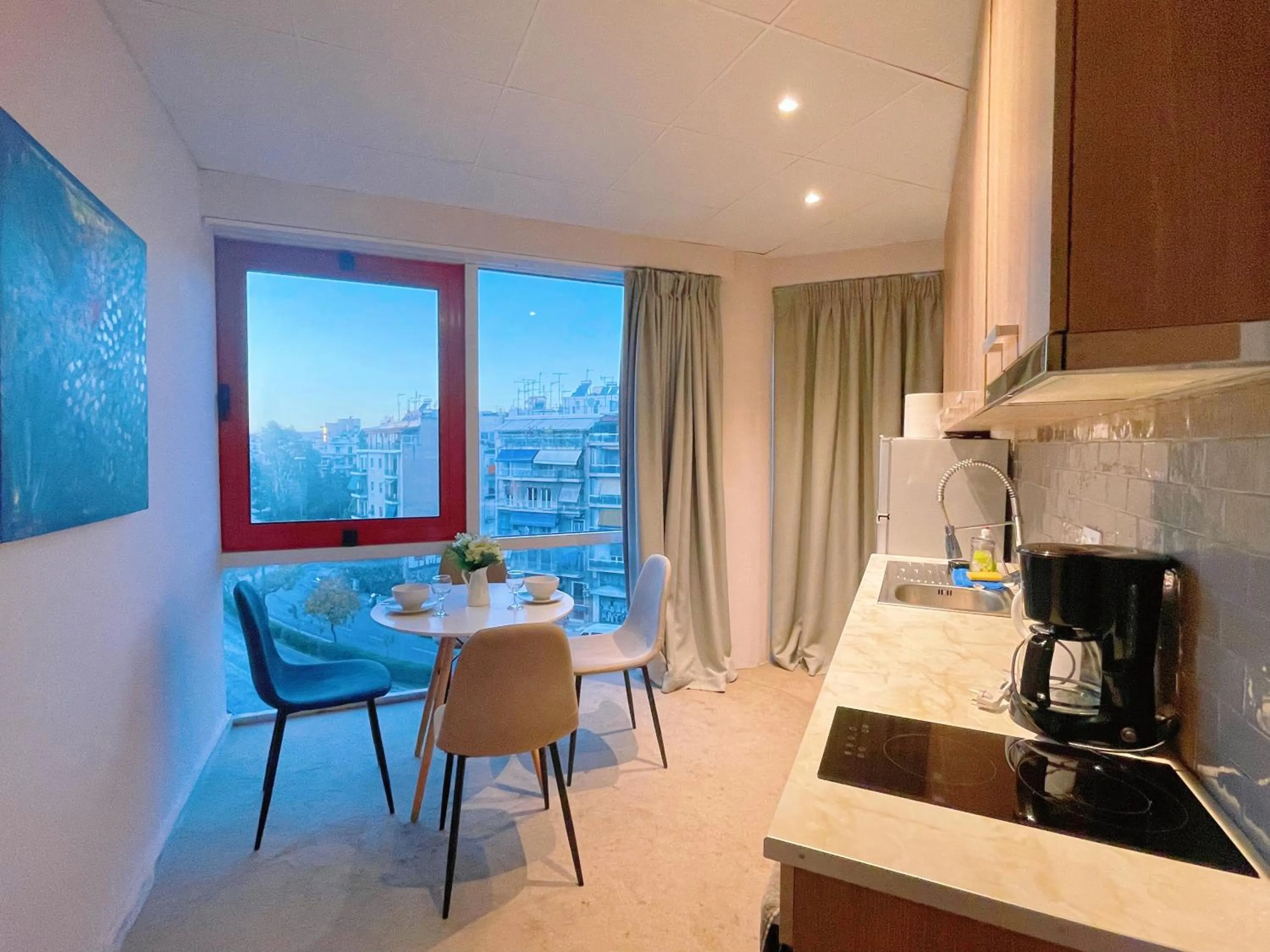 Dining area in WSD Baia Acropolis Hotel Apartment