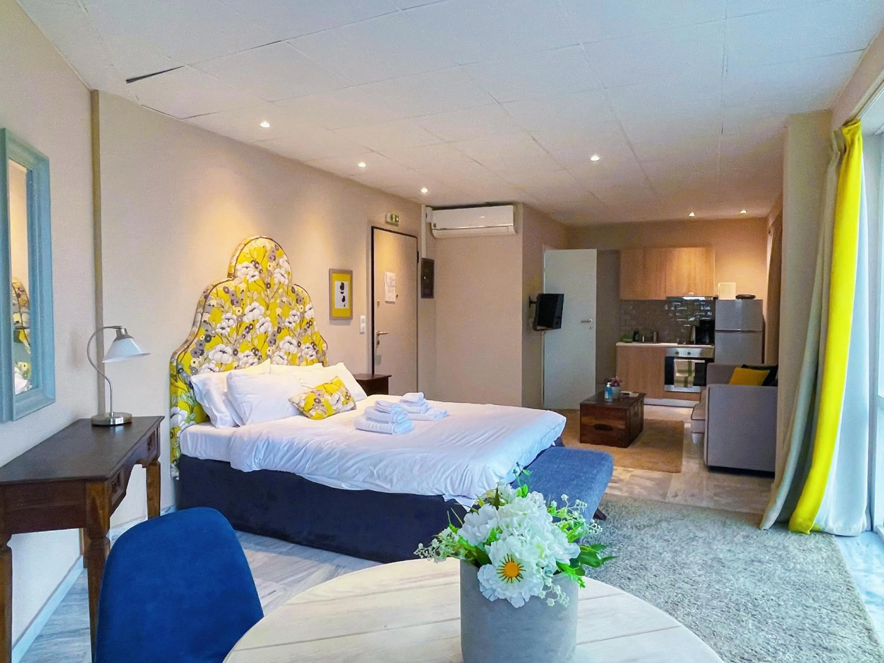 Photo of the whole room in WSD Baia Acropolis Hotel Apartment