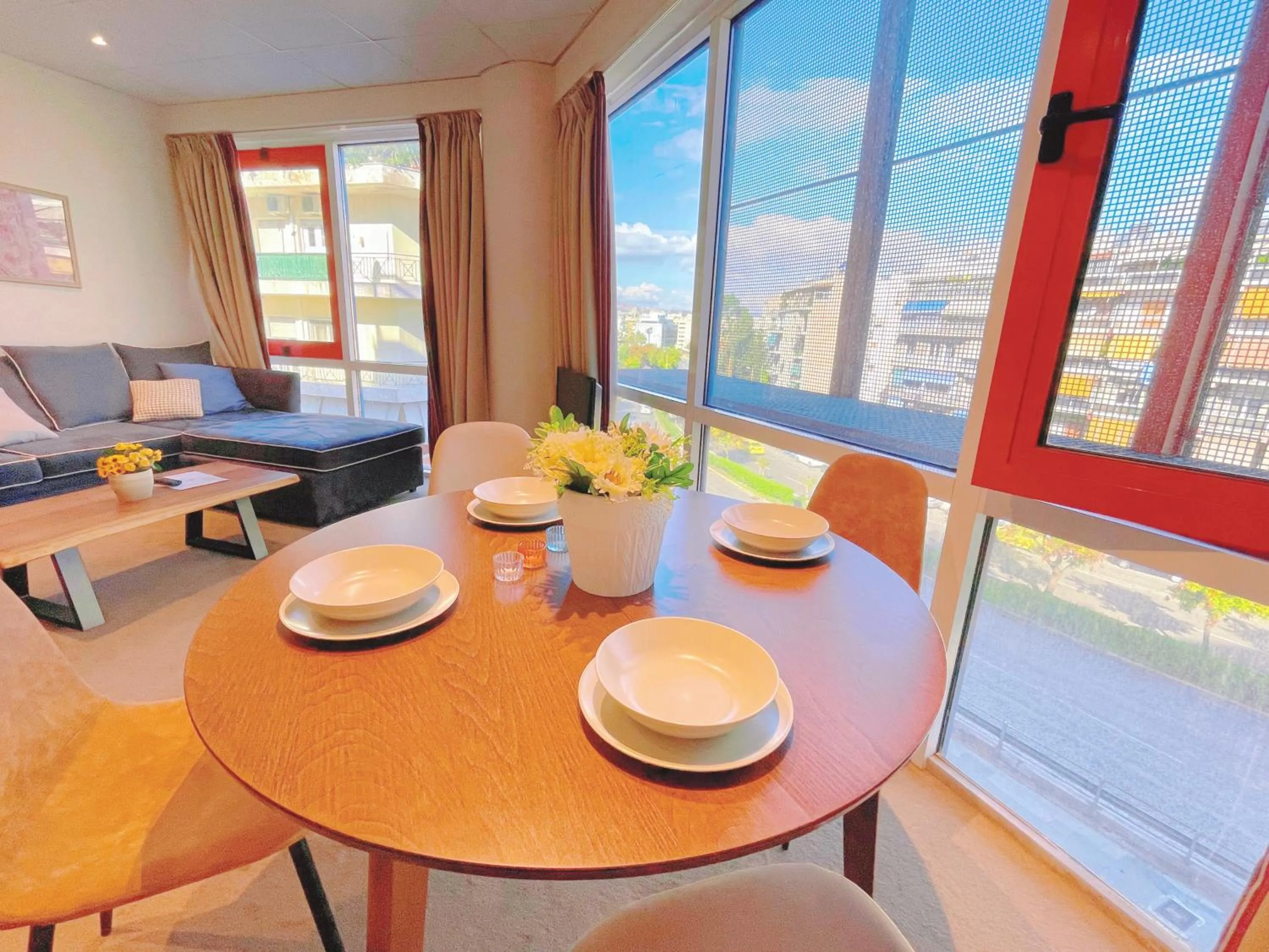 Dining area in WSD Baia Acropolis Hotel Apartment