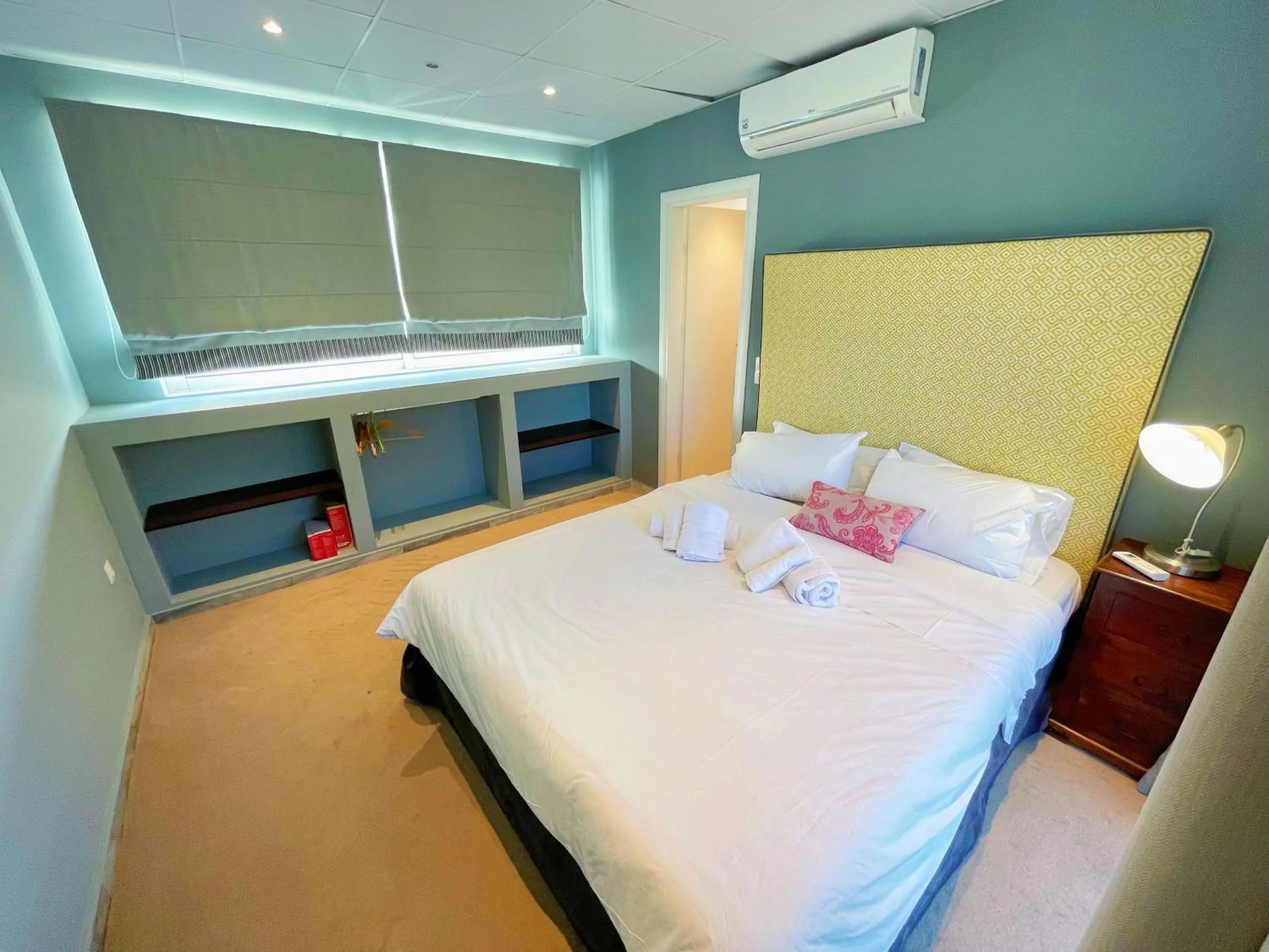 Bed in WSD Baia Acropolis Hotel Apartment