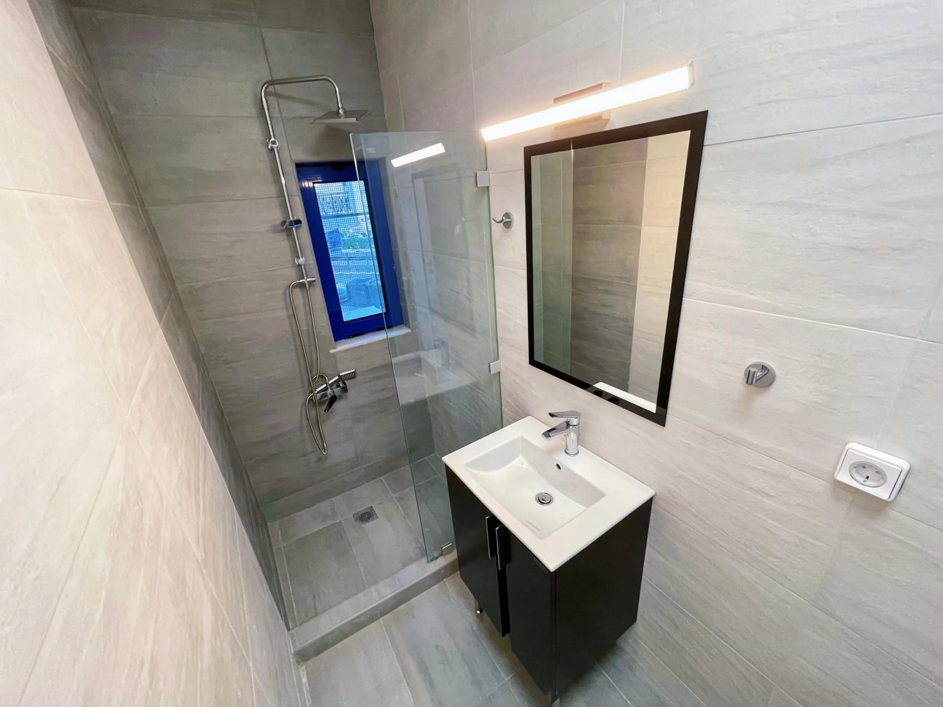 Toilet in WSD Baia Acropolis Hotel Apartment