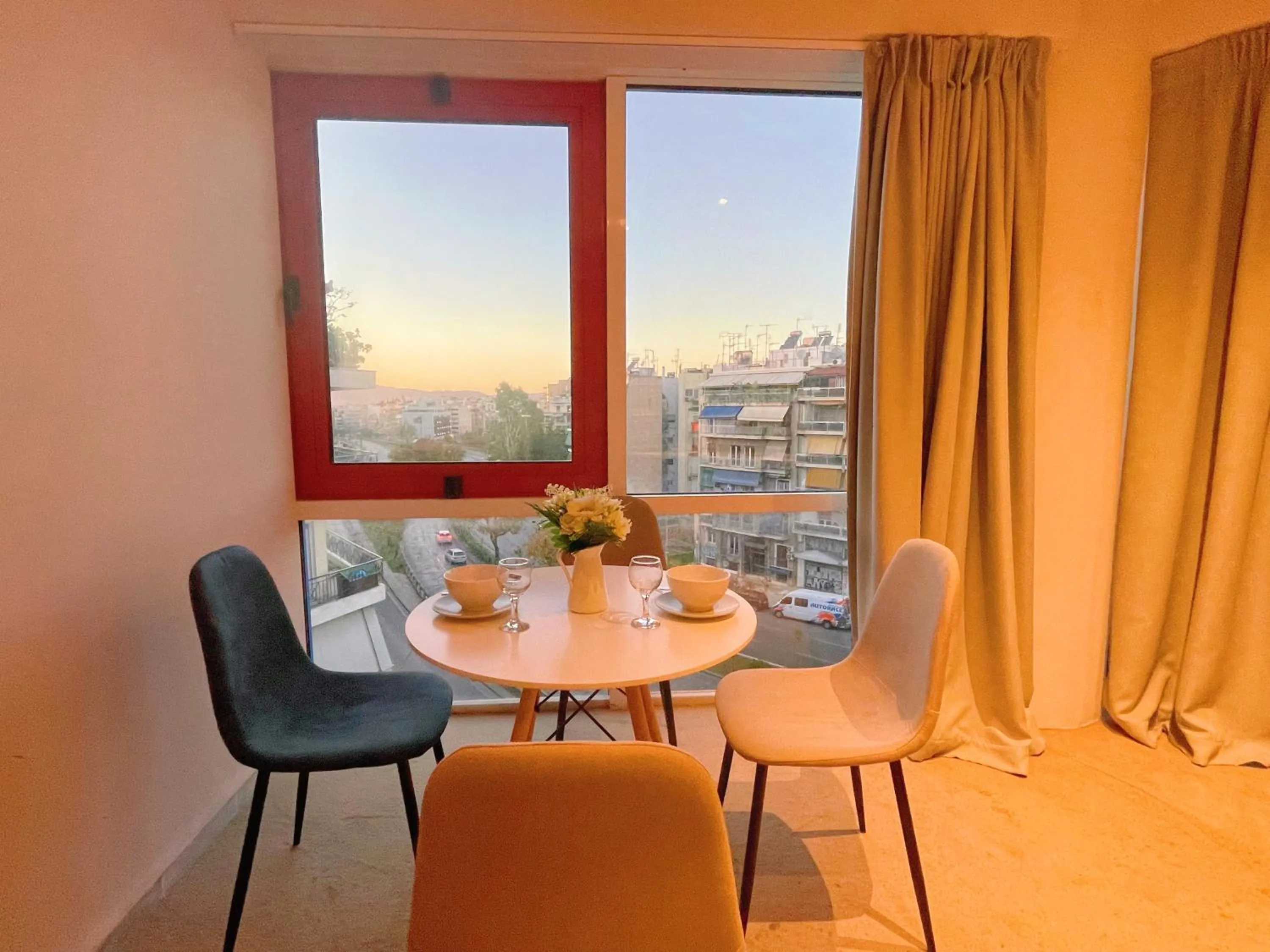 Dining area in WSD Baia Acropolis Hotel Apartment
