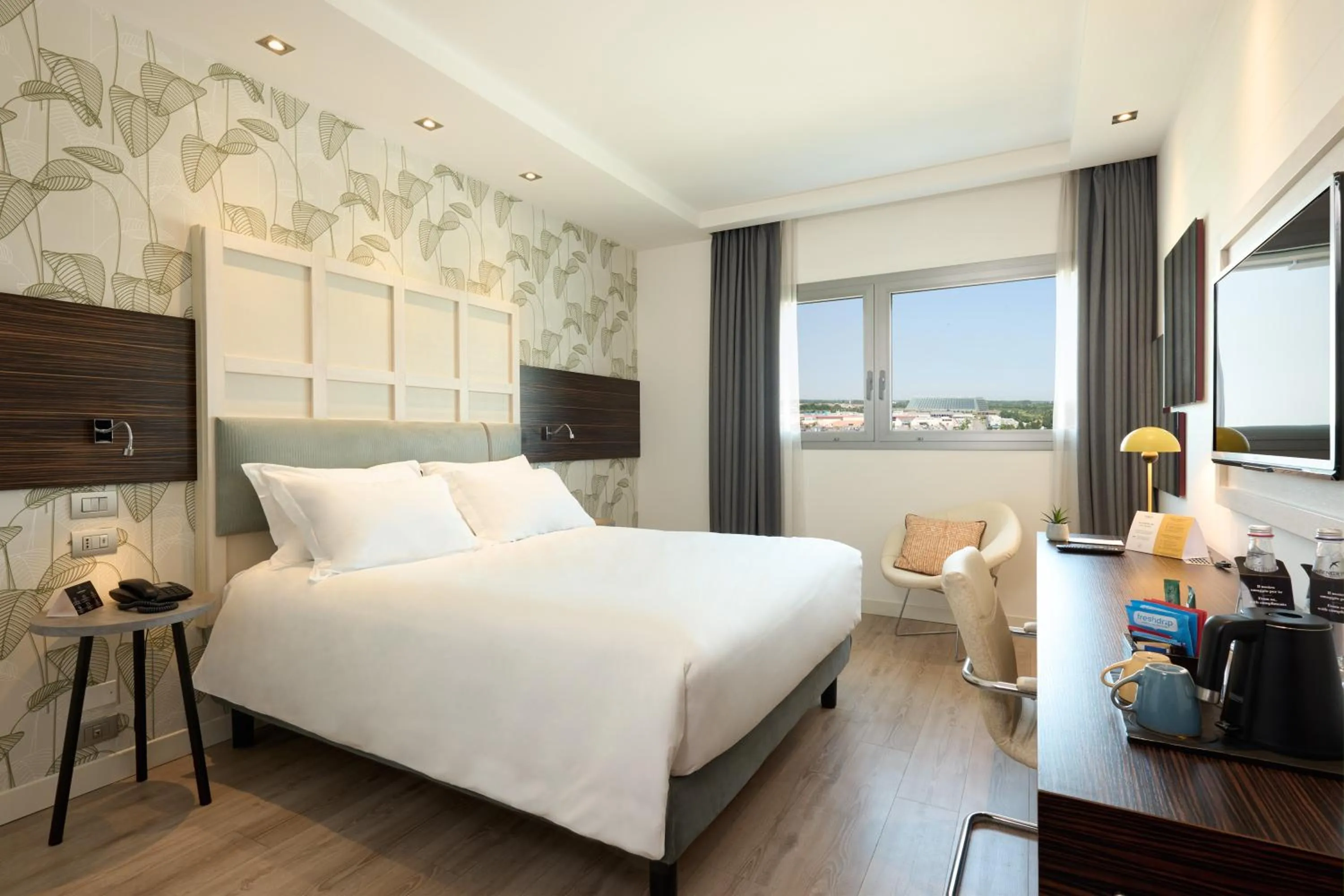 Bedroom, Bed in voco Venice Mestre - The Quid by IHG
