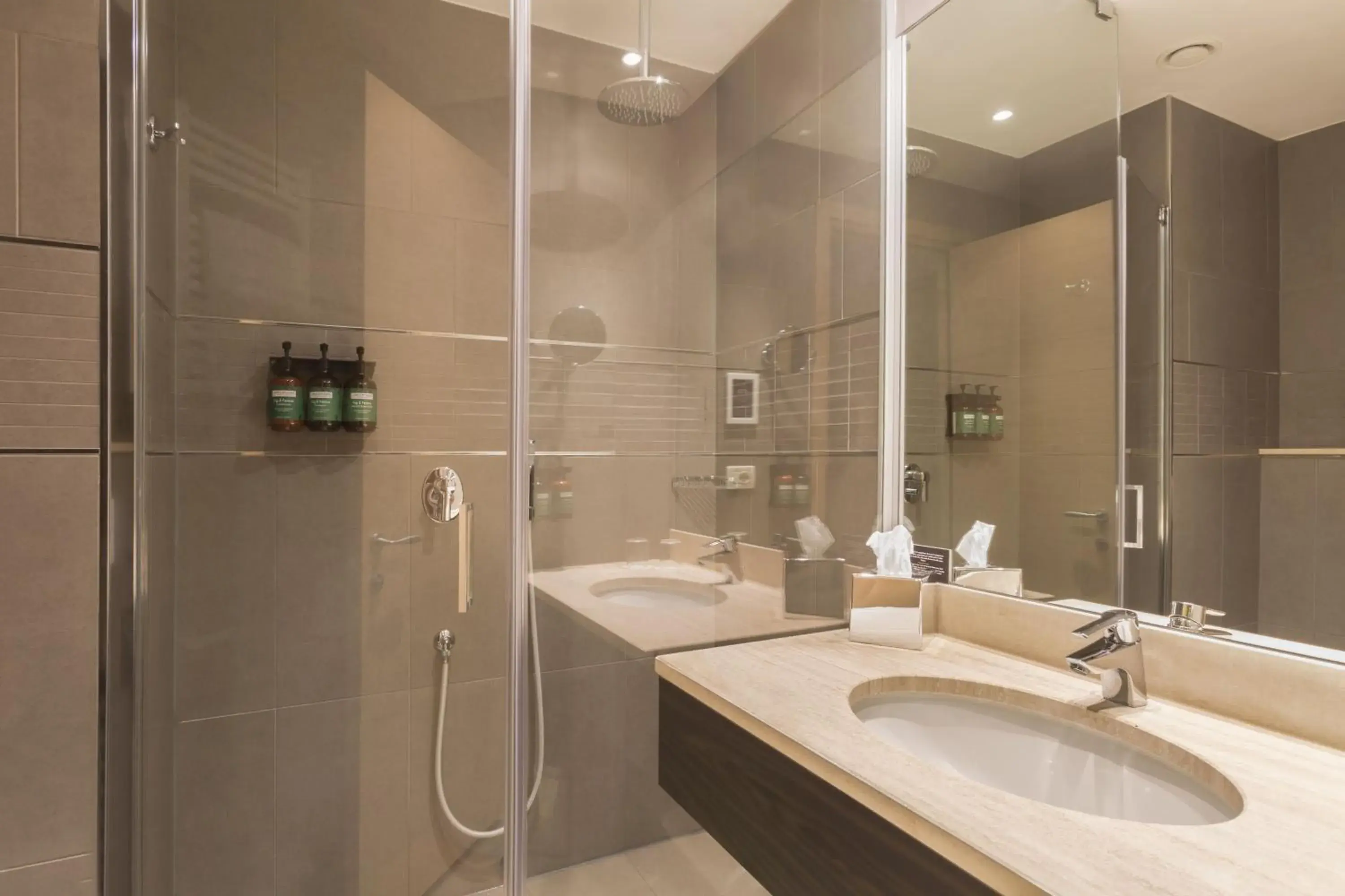 Bathroom in voco Venice Mestre - The Quid by IHG Bathroom in voco Venice Mestre - The Quid by IHG