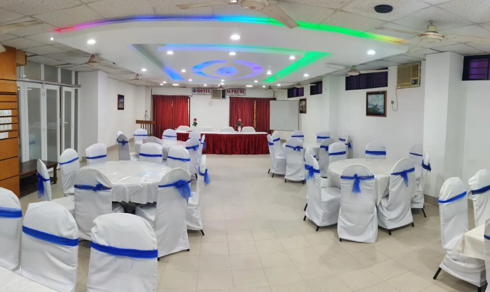 Business facilities in Hotel Supreme