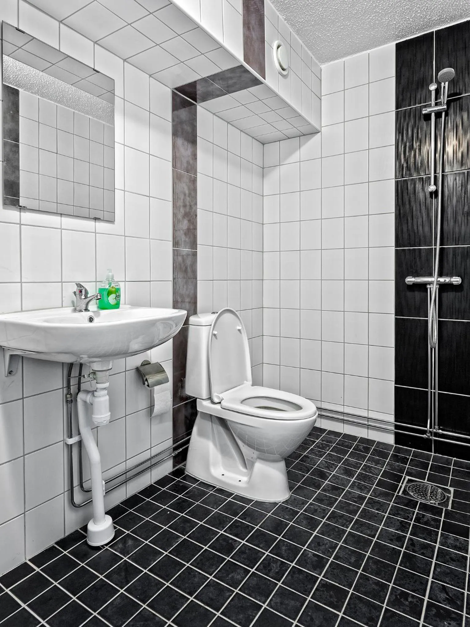 Shower in Mosebacke Hostel