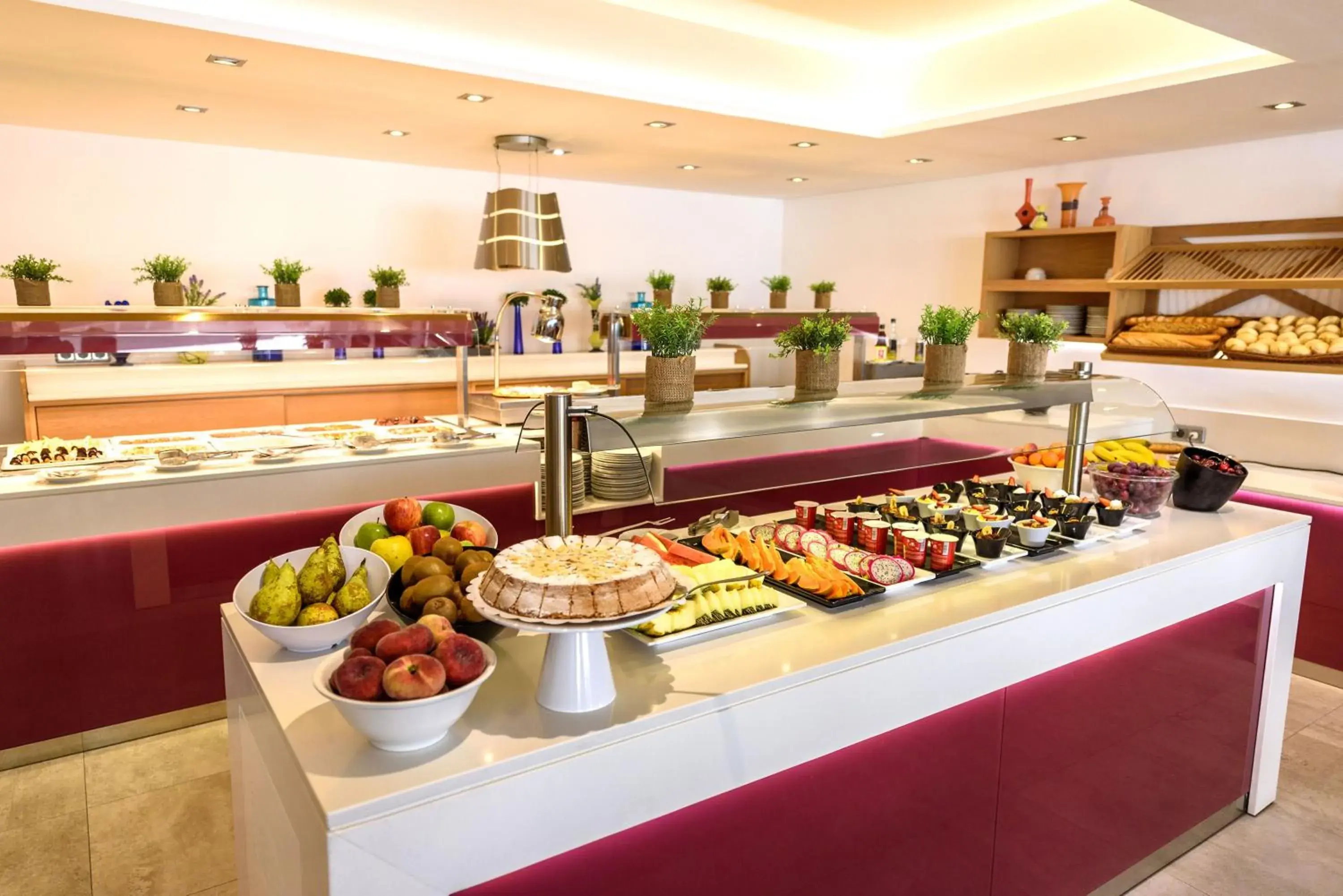 Food in Bahia Suites Camp de Mar Food in Bahia Suites Camp de Mar