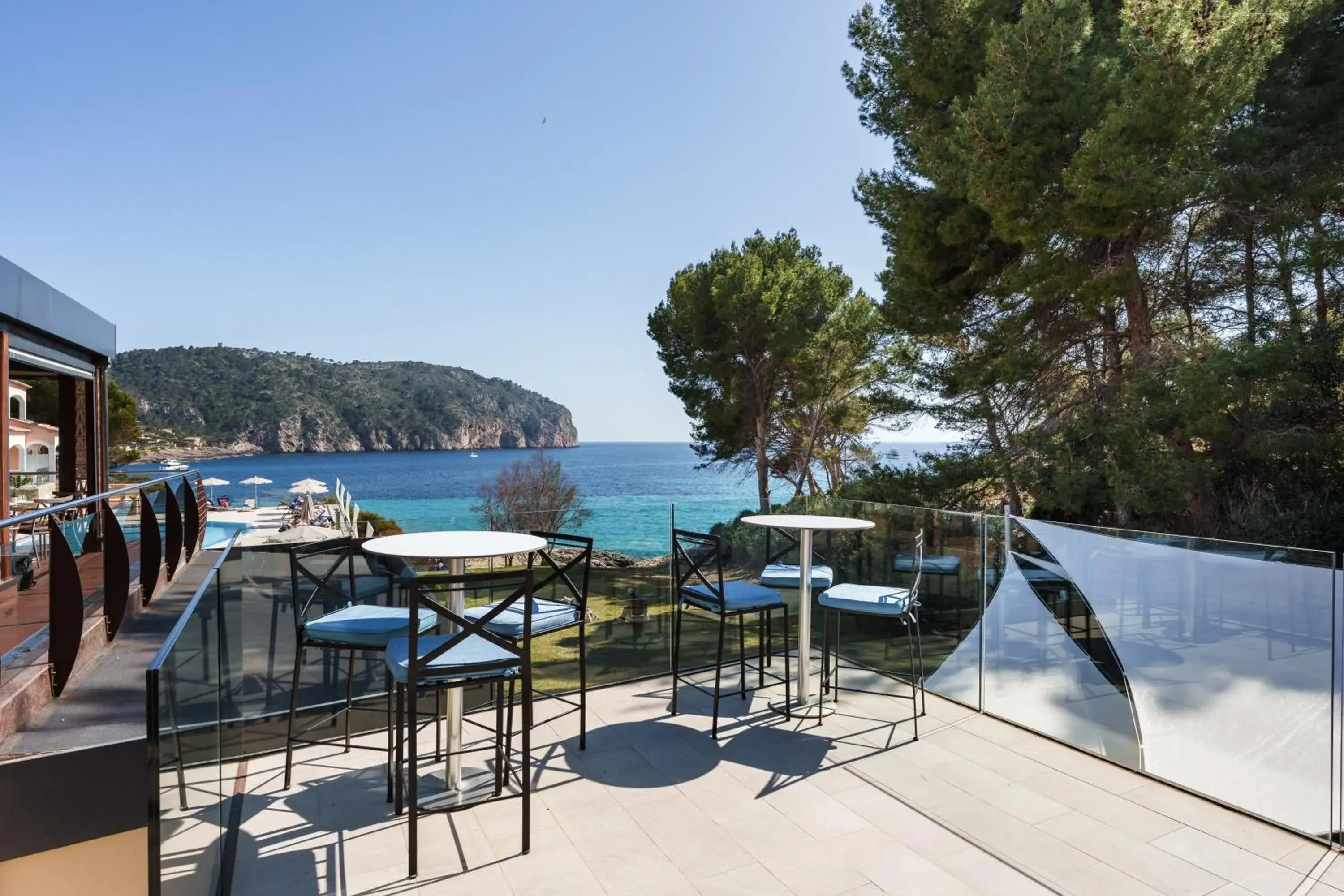 Restaurant/places to eat in Bahia Suites Camp de Mar Restaurant/places to eat in Bahia Suites Camp de Mar