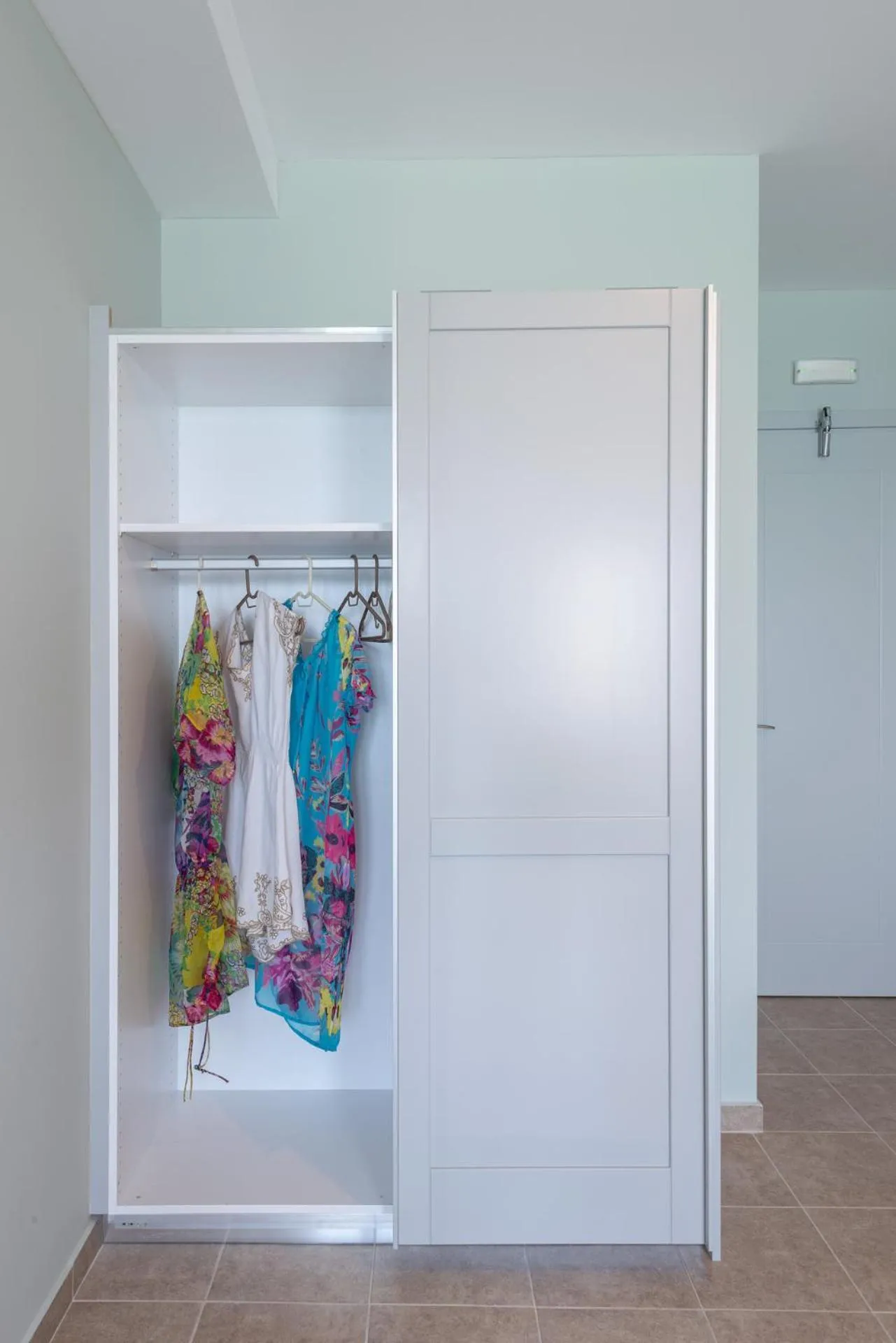 wardrobe in Egialion Iqia