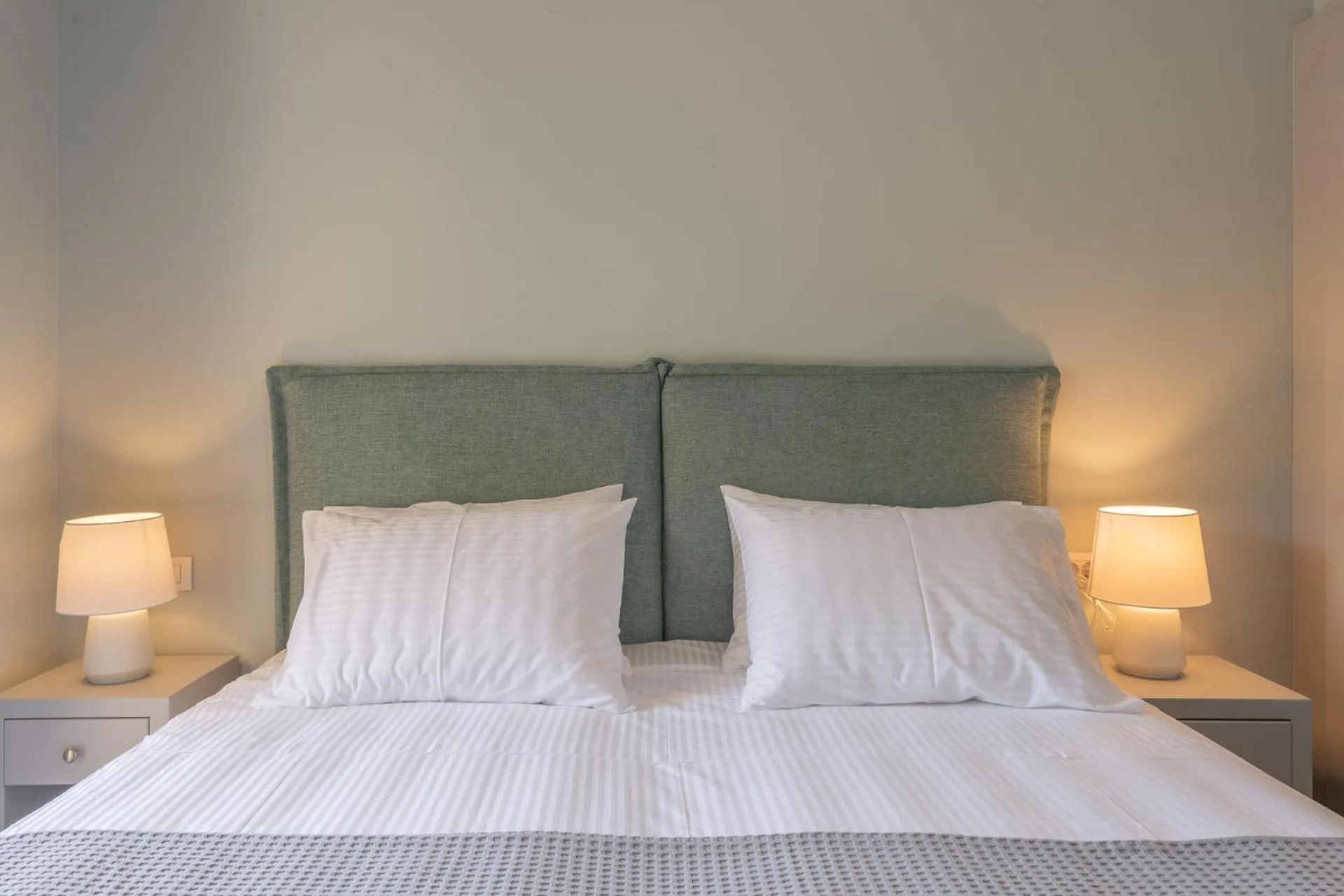 Bed in Egialion Iqia