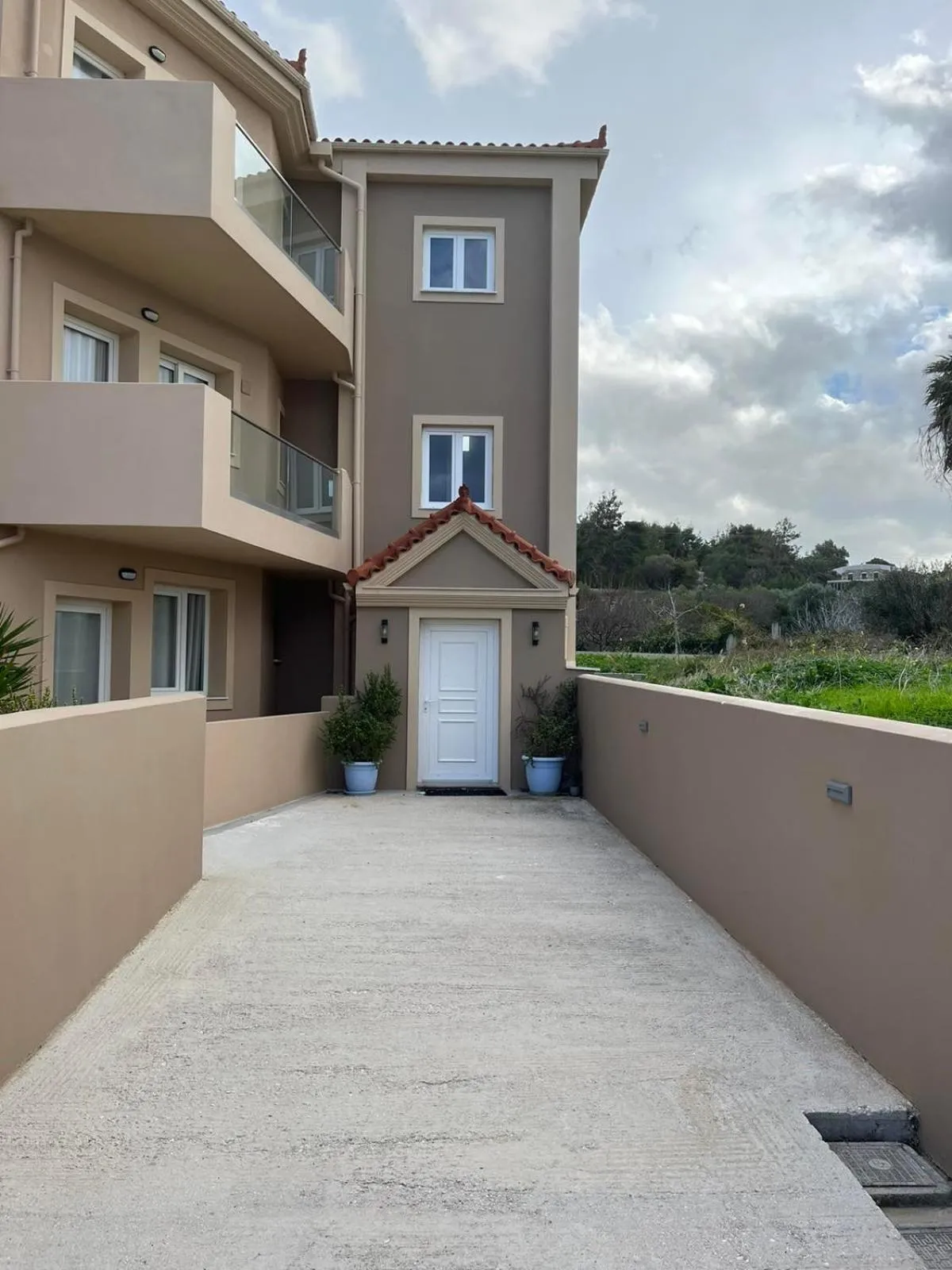 Property building in Egialion Iqia
