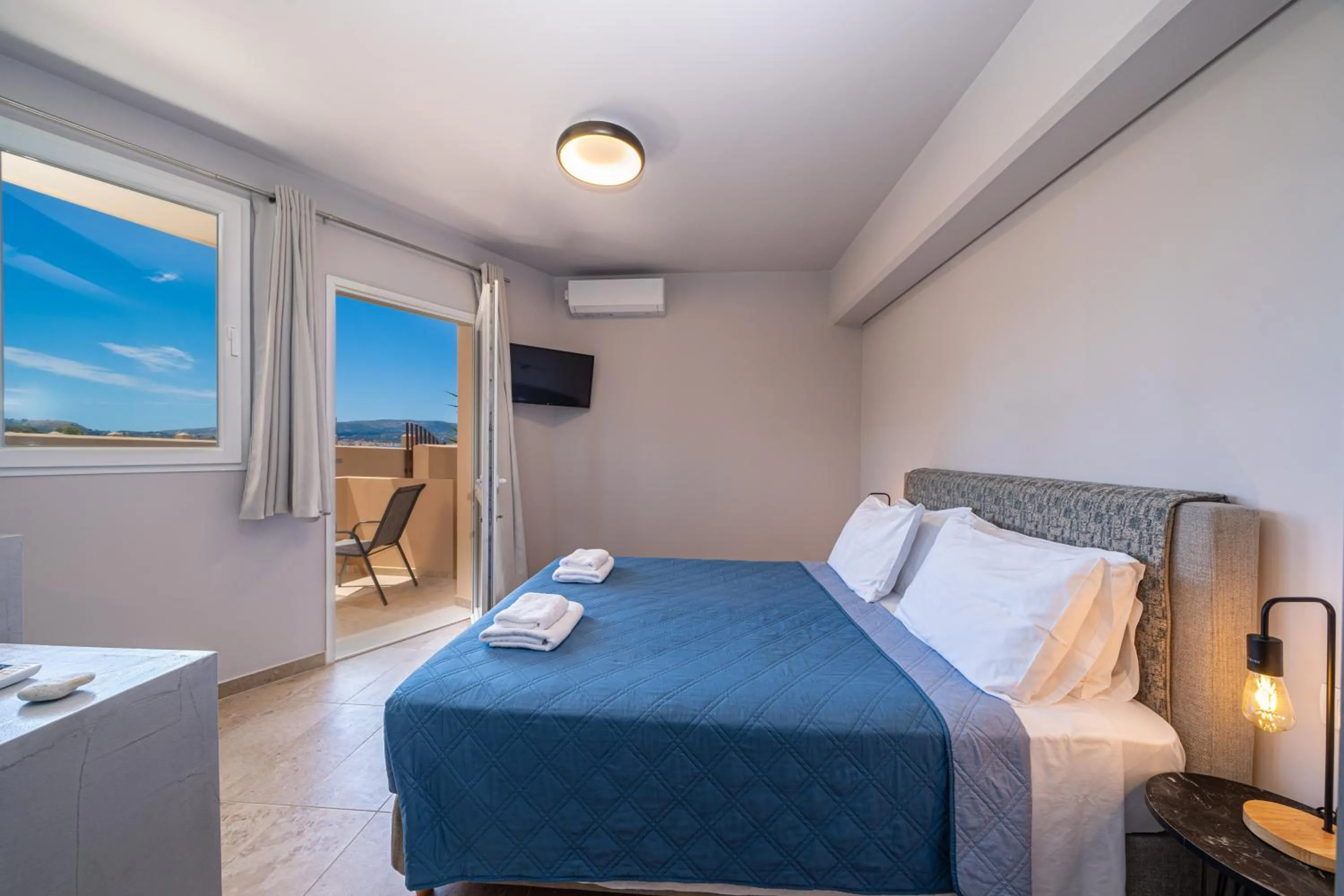 Bed in Egialion Iqia