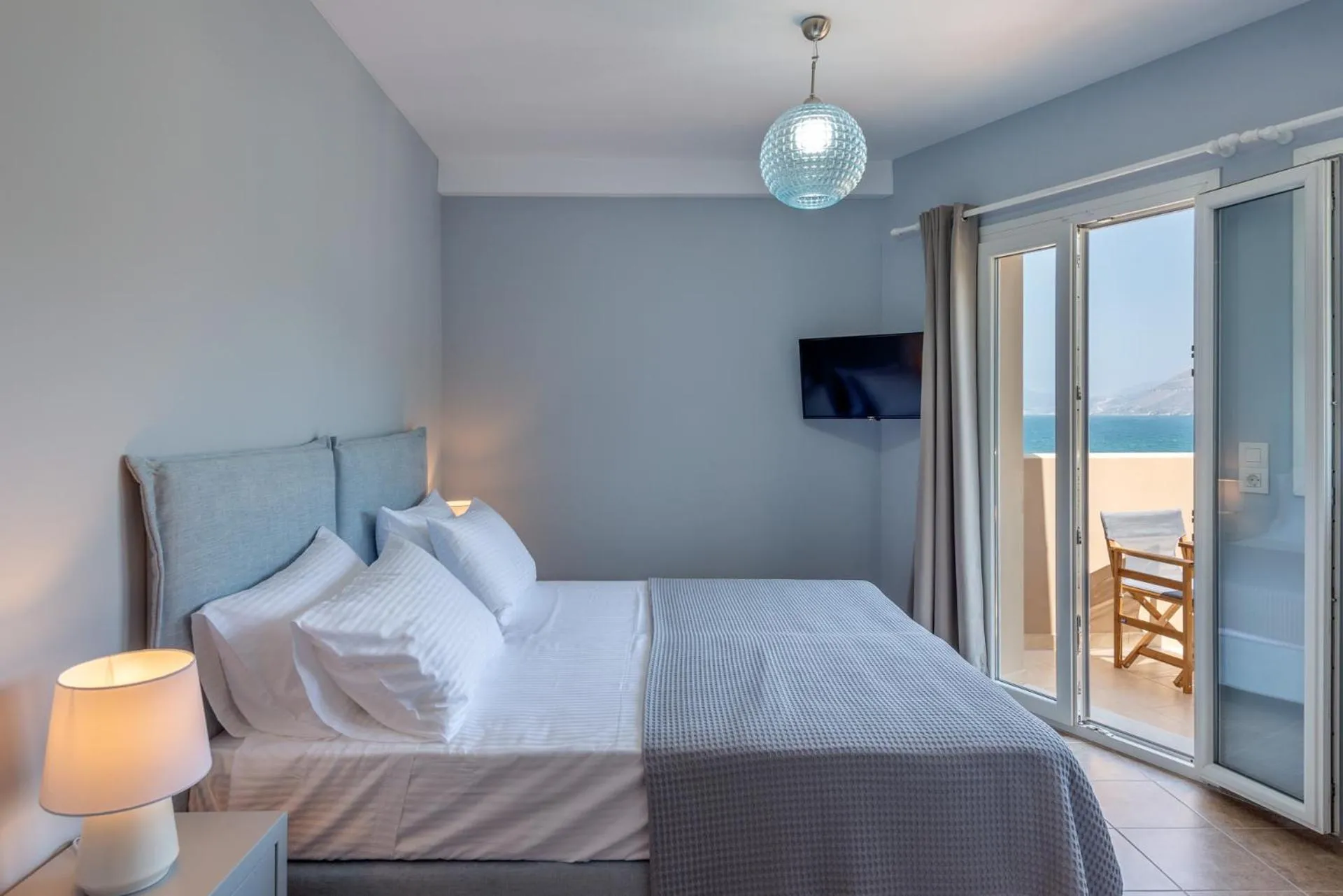 Bed in Egialion Iqia