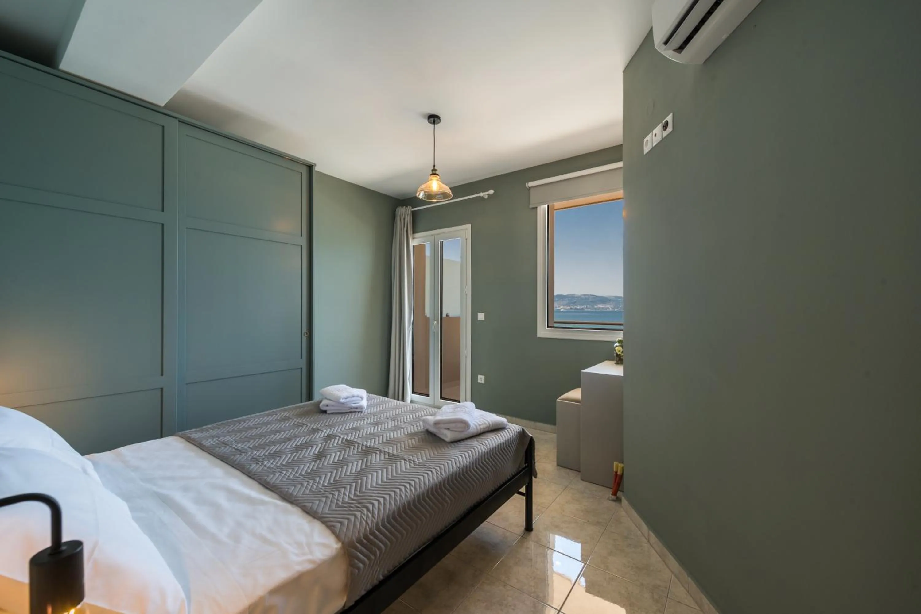 Bed in Egialion Iqia