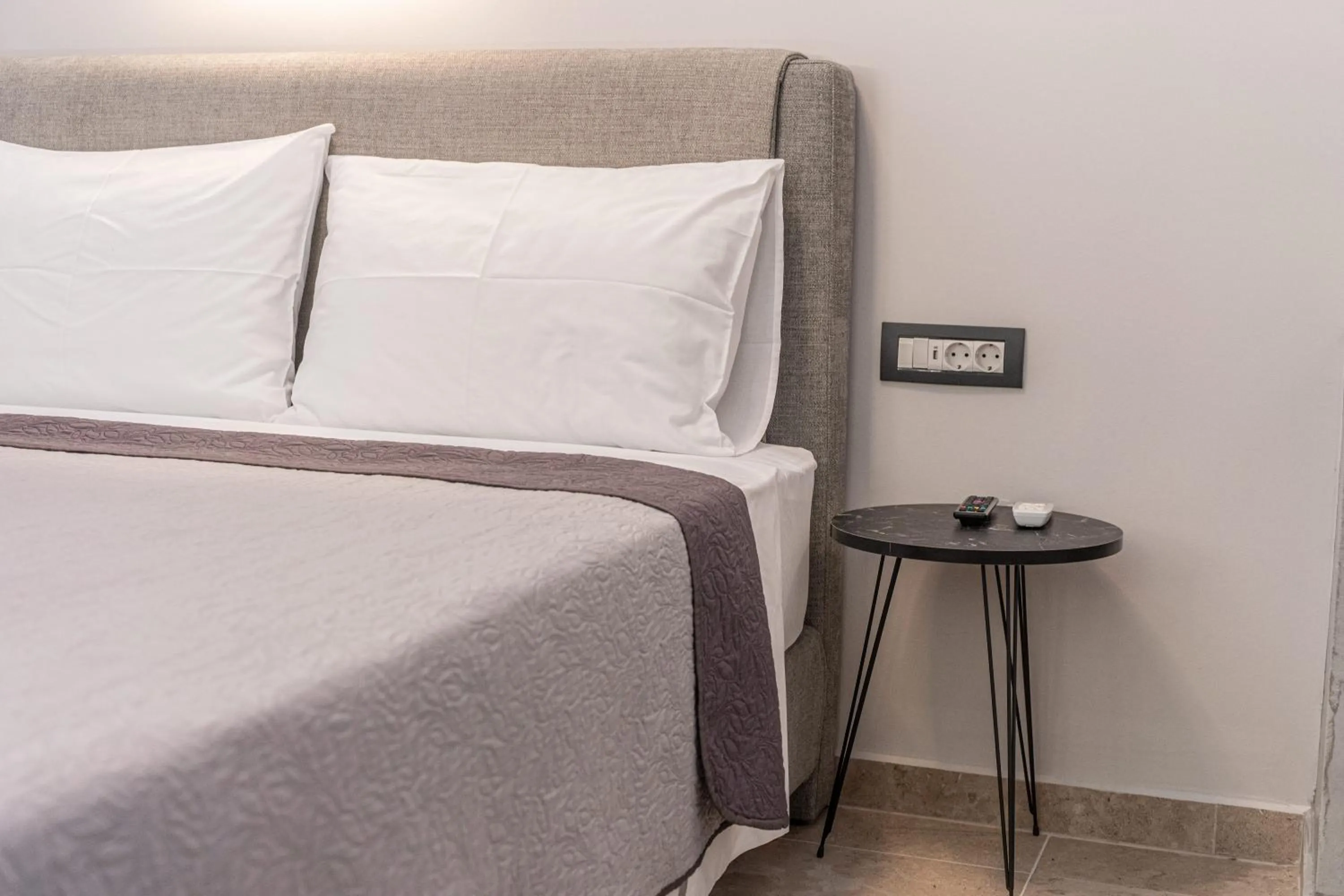 Bed in Egialion Iqia