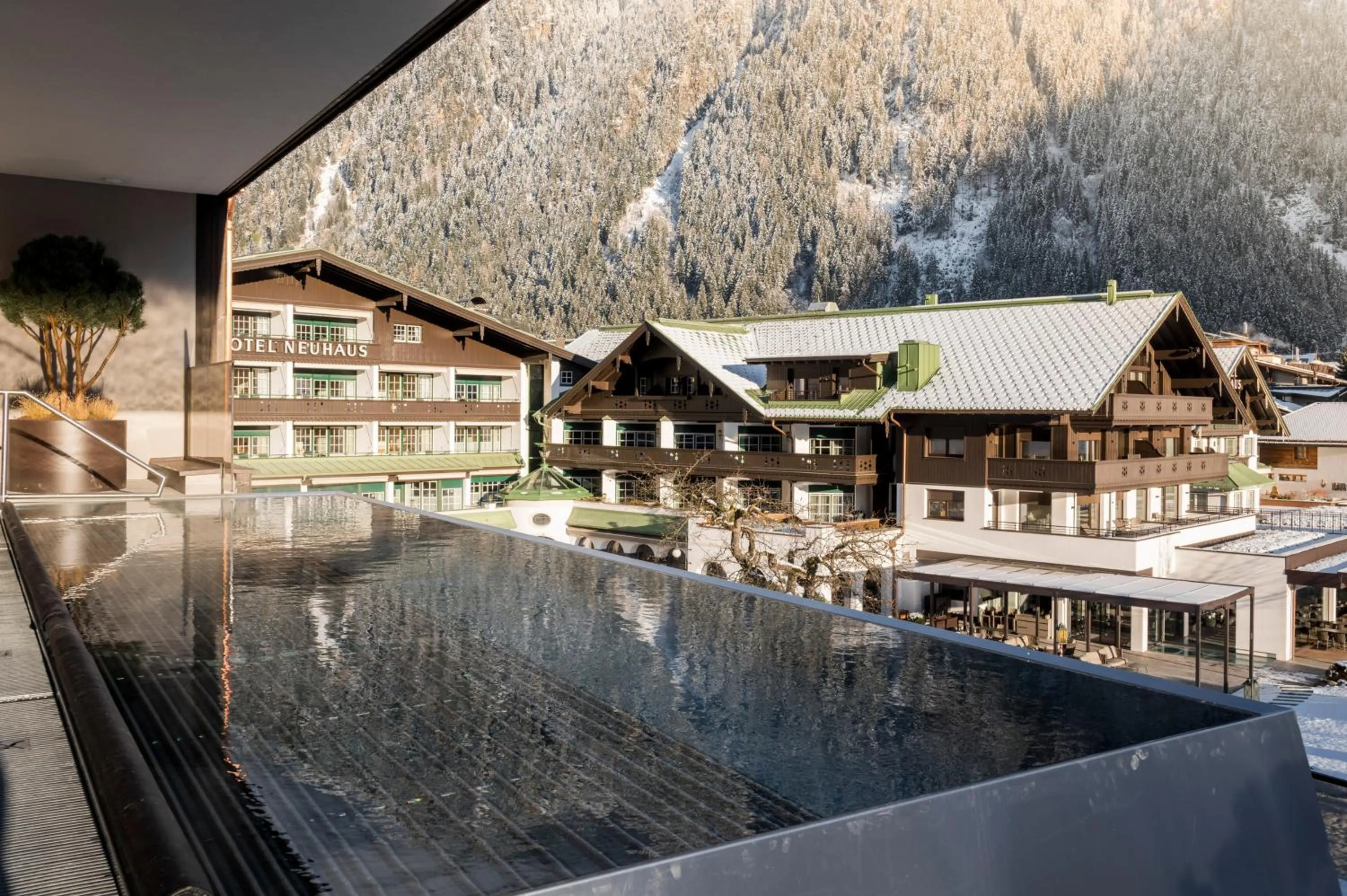 Winter in Neuhaus Zillertal Resort