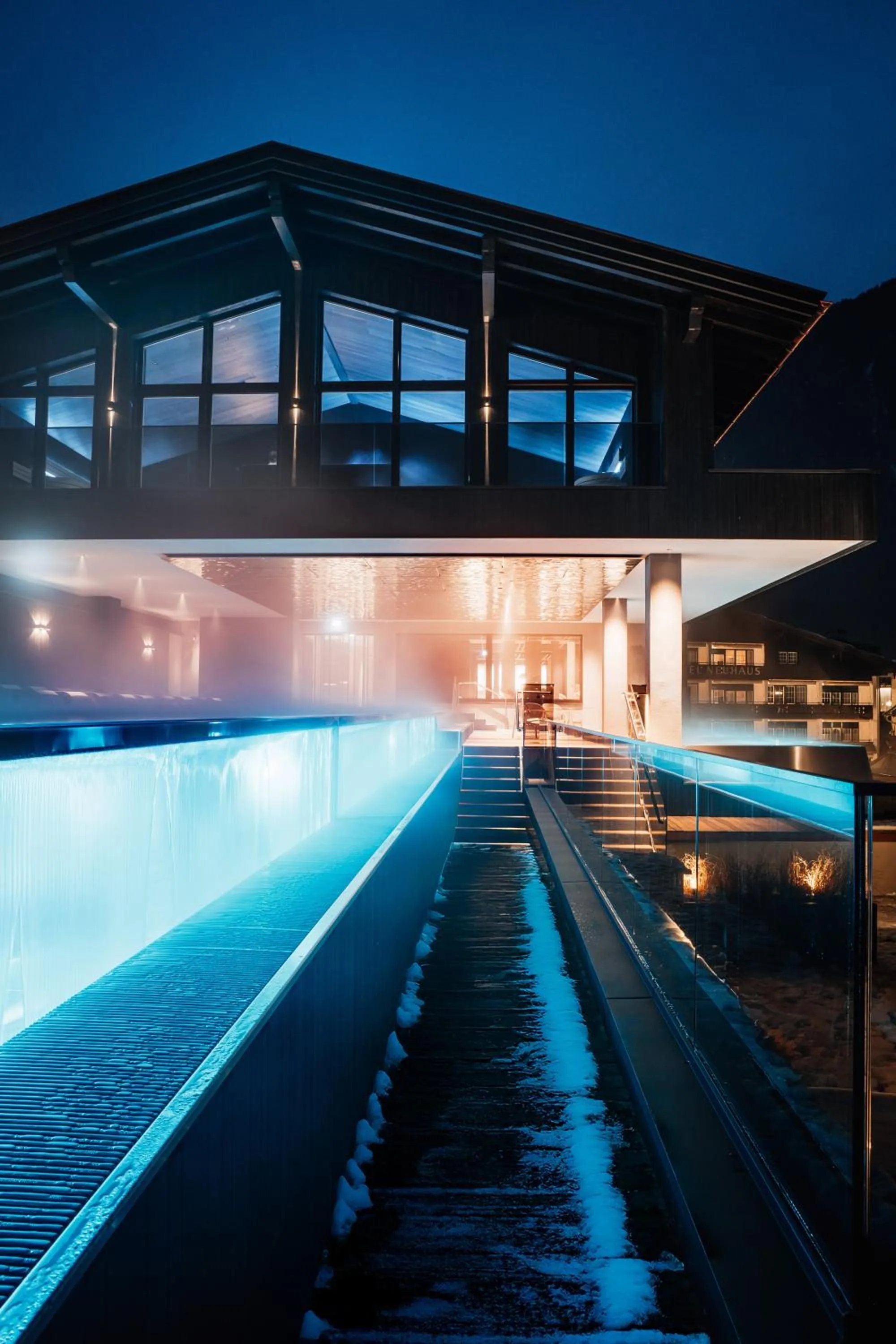 Swimming pool in Neuhaus Zillertal Resort