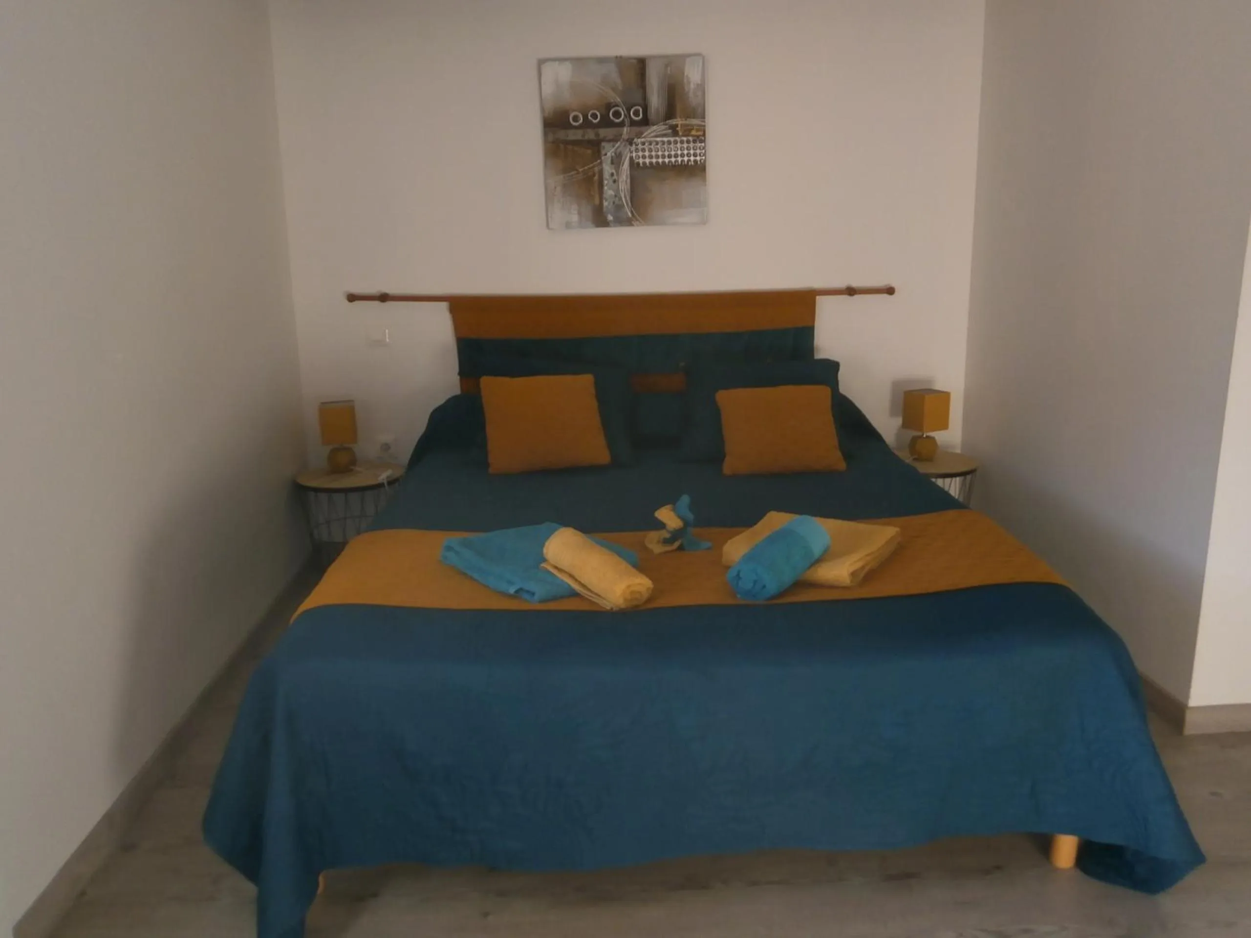 Photo of the whole room, Bed in la chomiarde